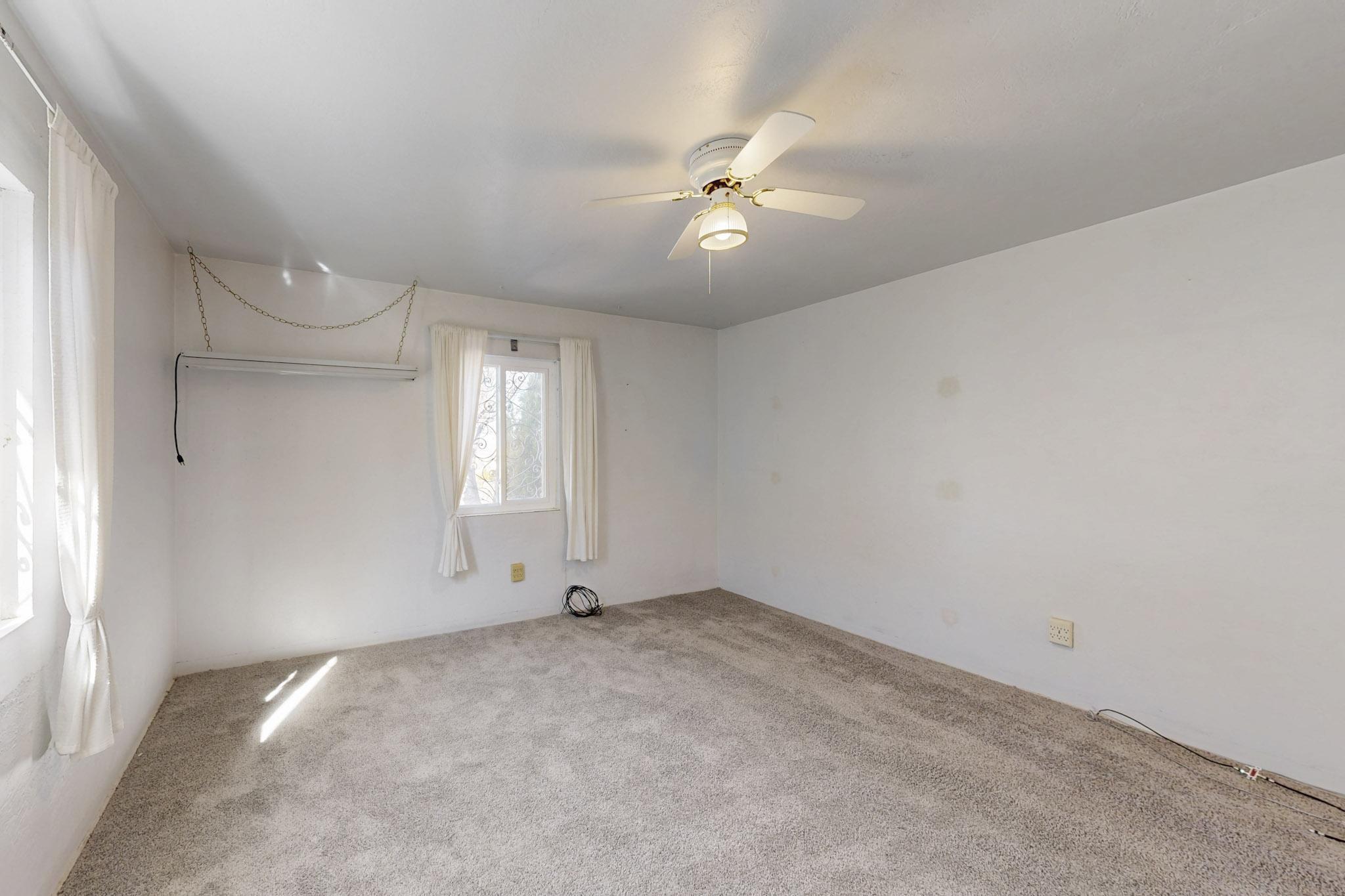 1708 BUENA VISTA Drive SE