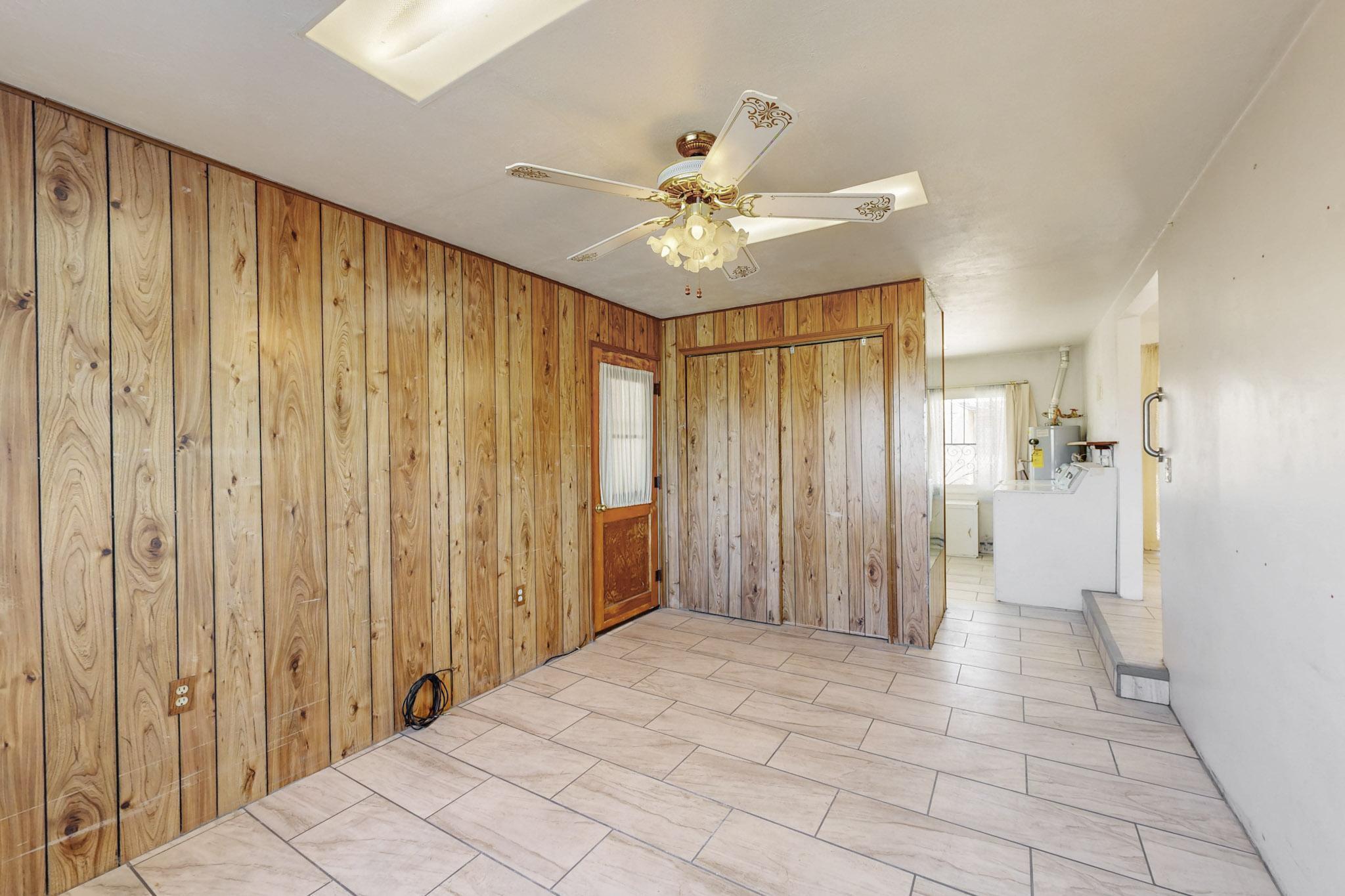 1708 BUENA VISTA Drive SE