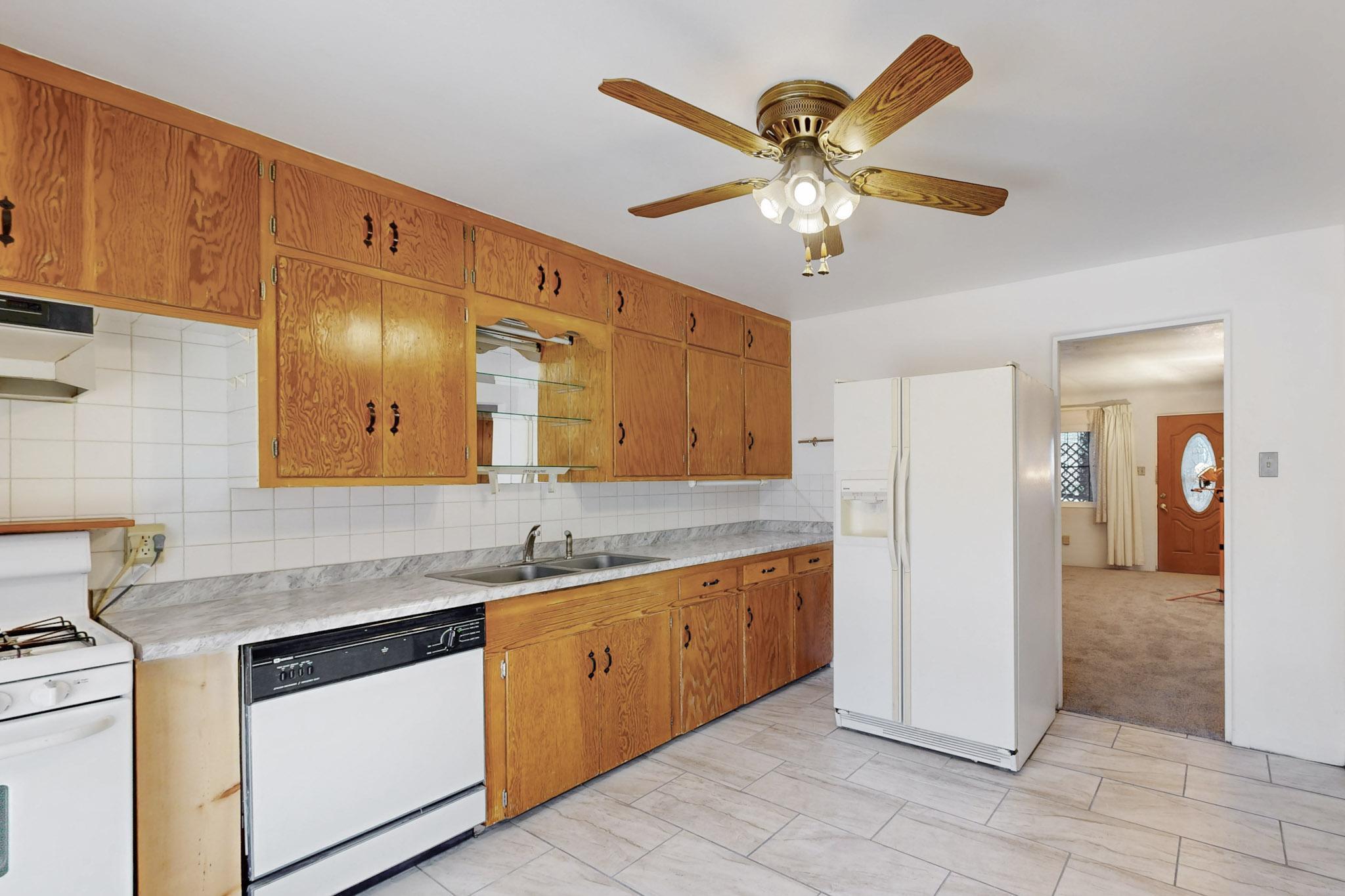 1708 BUENA VISTA Drive SE
