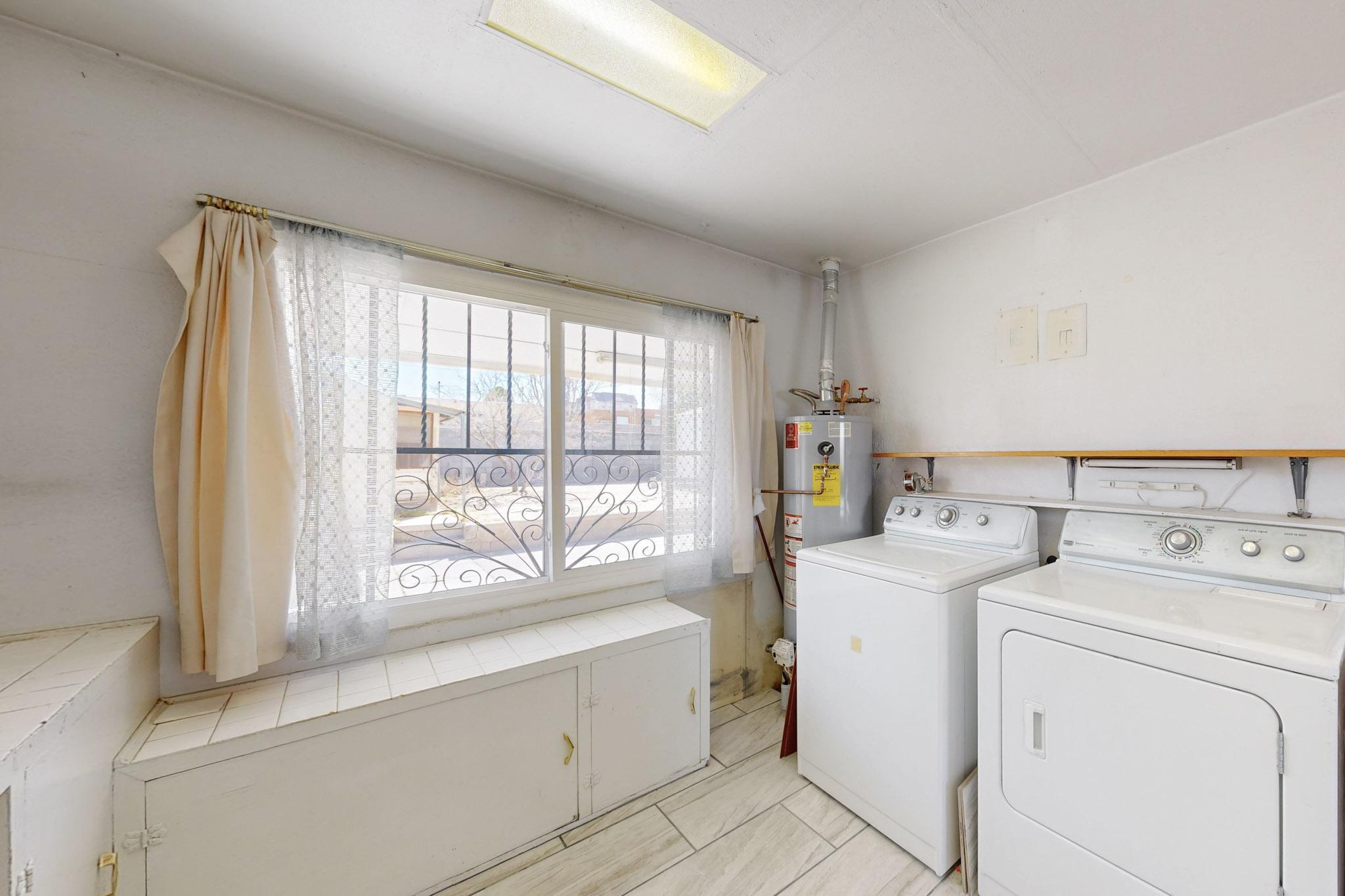 1708 BUENA VISTA Drive SE