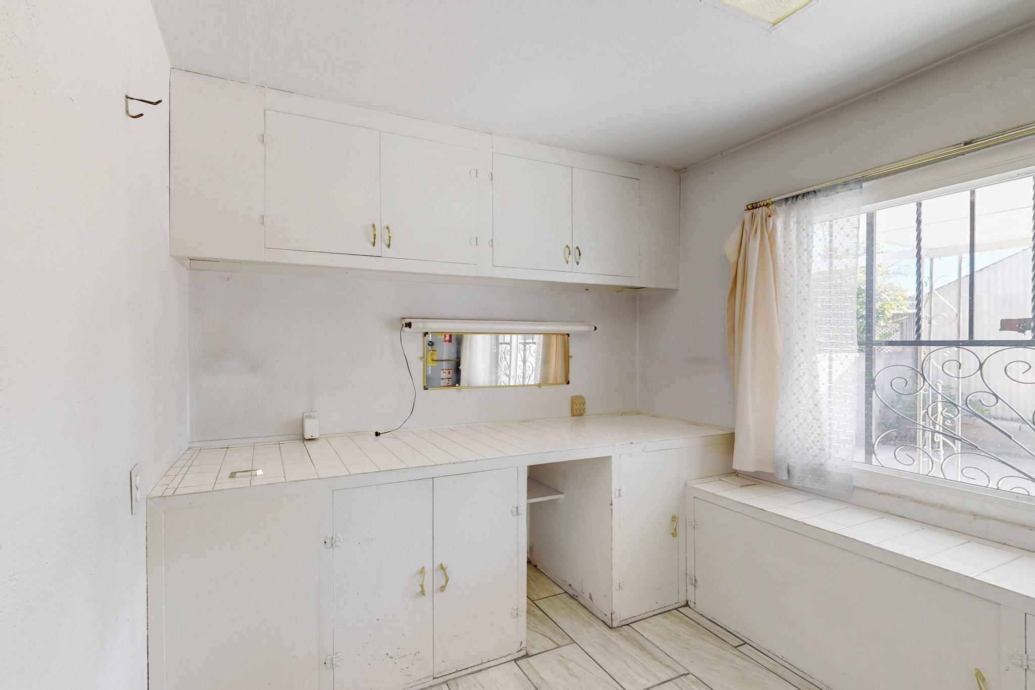1708 BUENA VISTA Drive SE