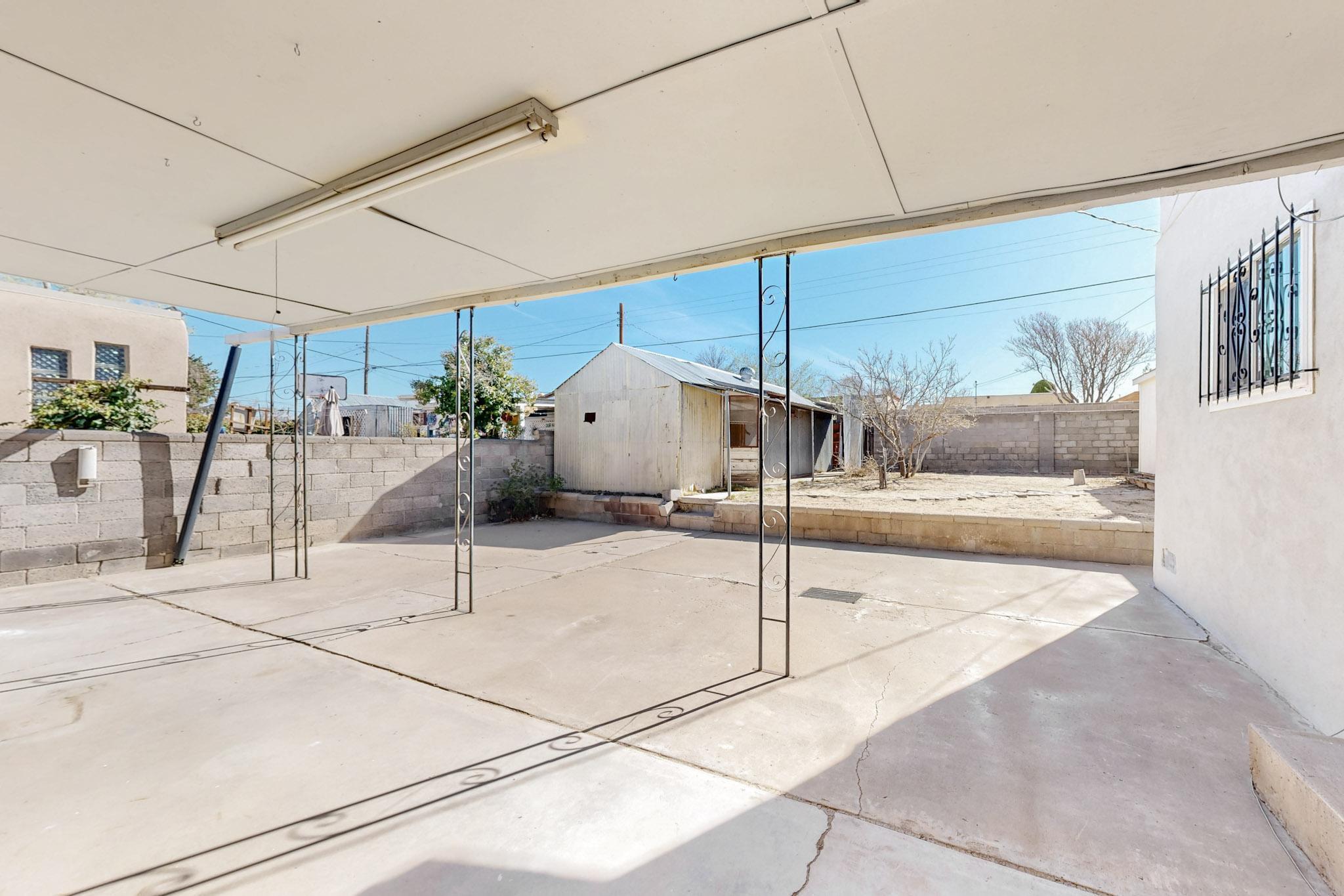 1708 BUENA VISTA Drive SE