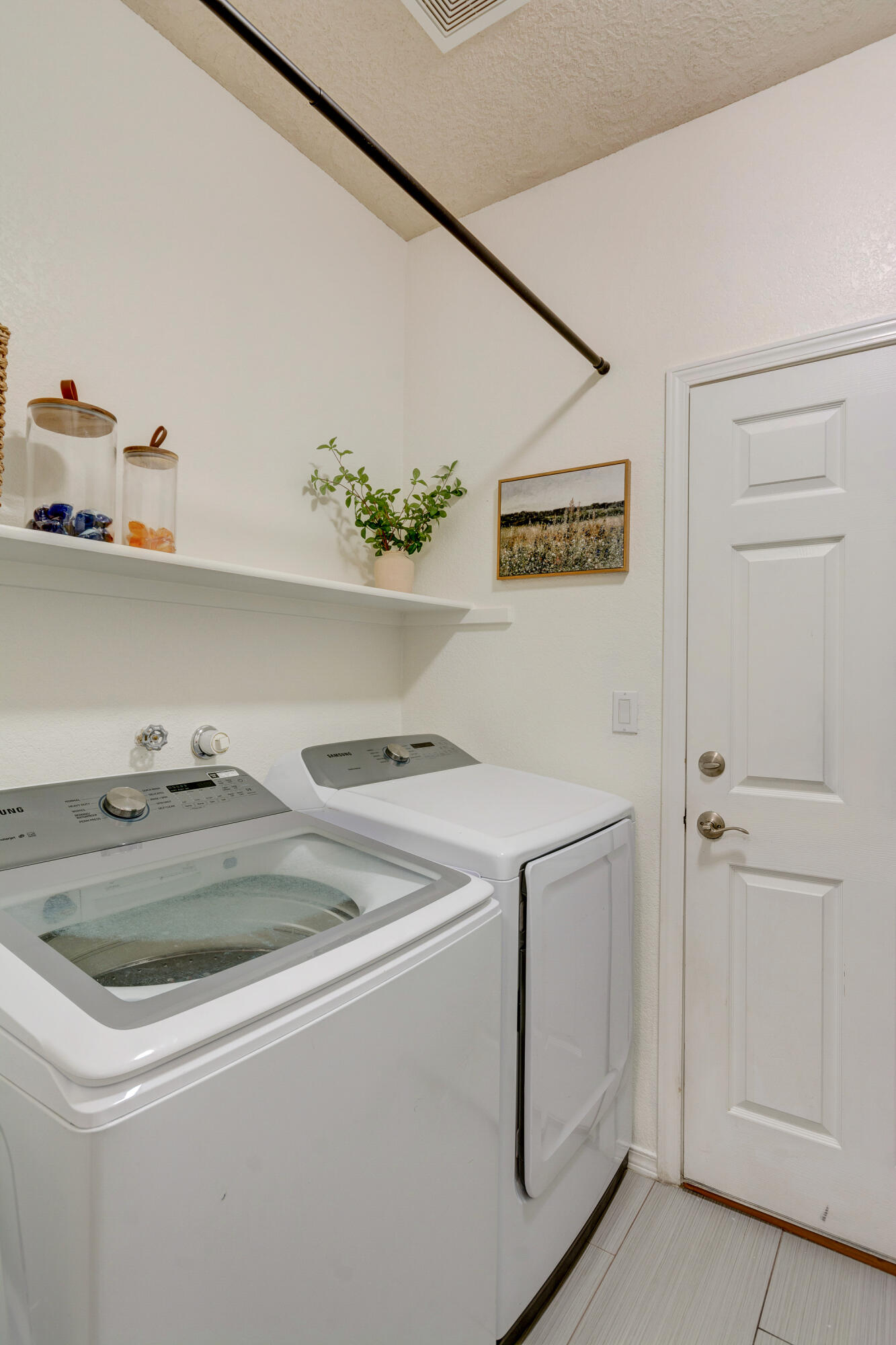 10527 Brookville Street NW