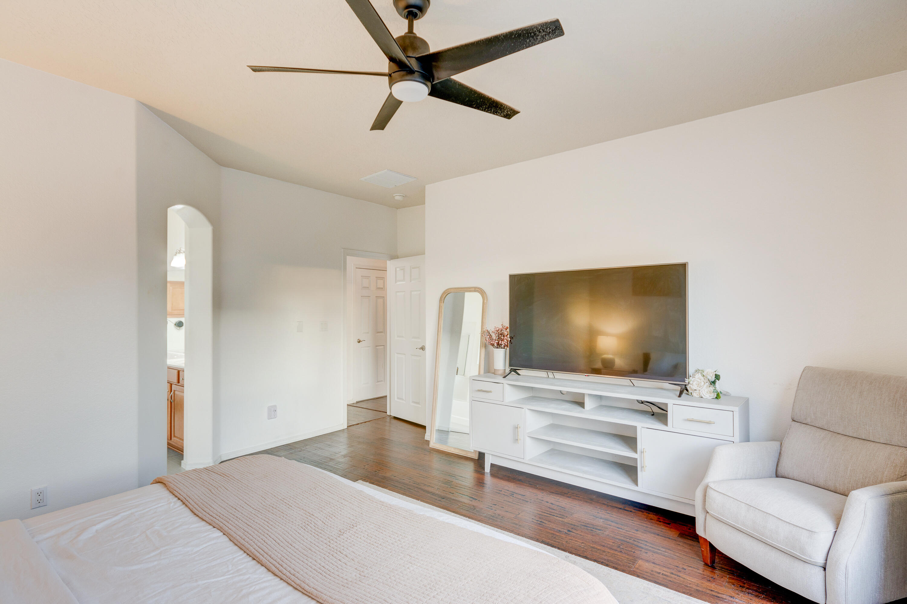 10527 Brookville Street NW