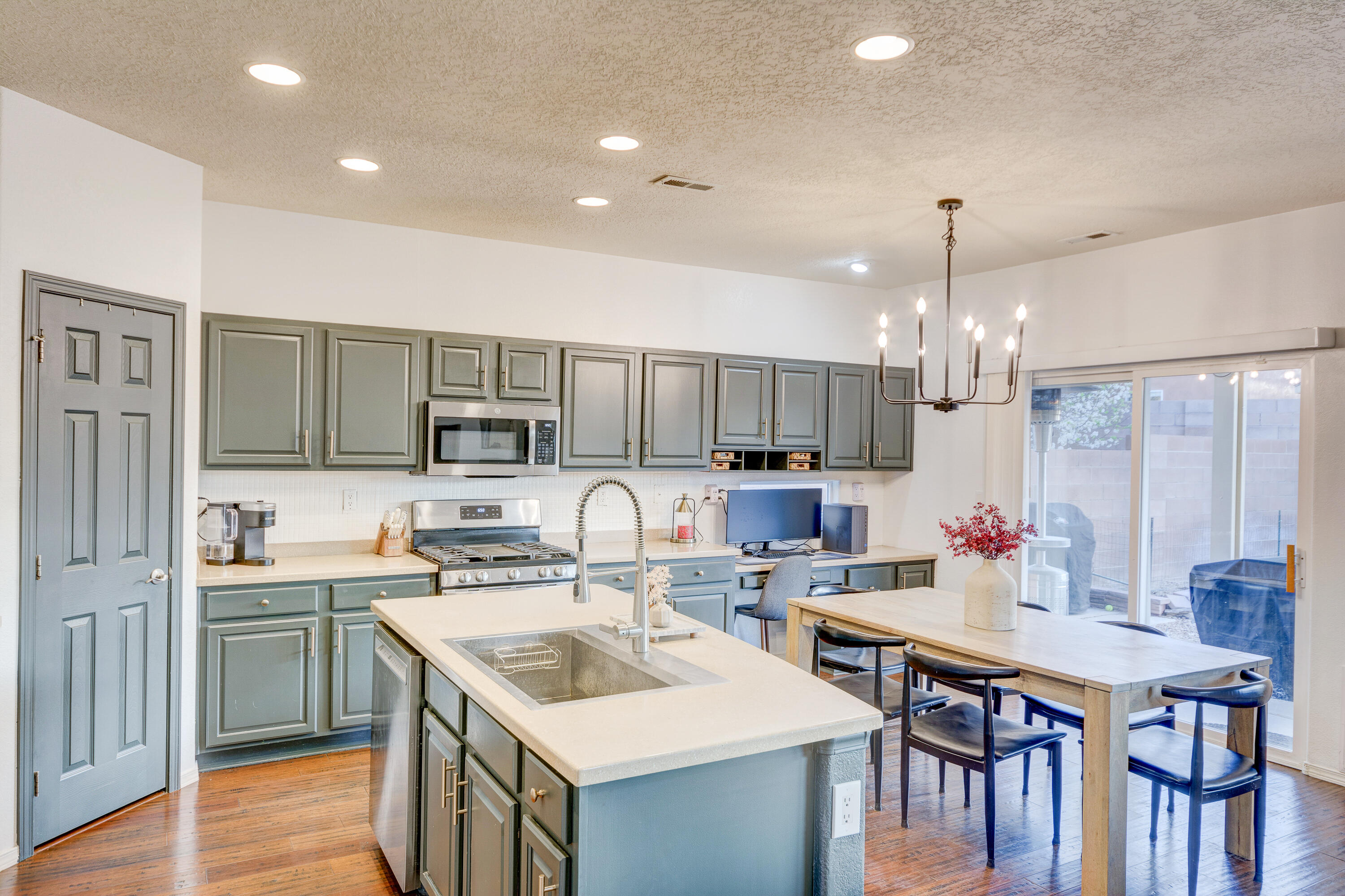 10527 Brookville Street NW