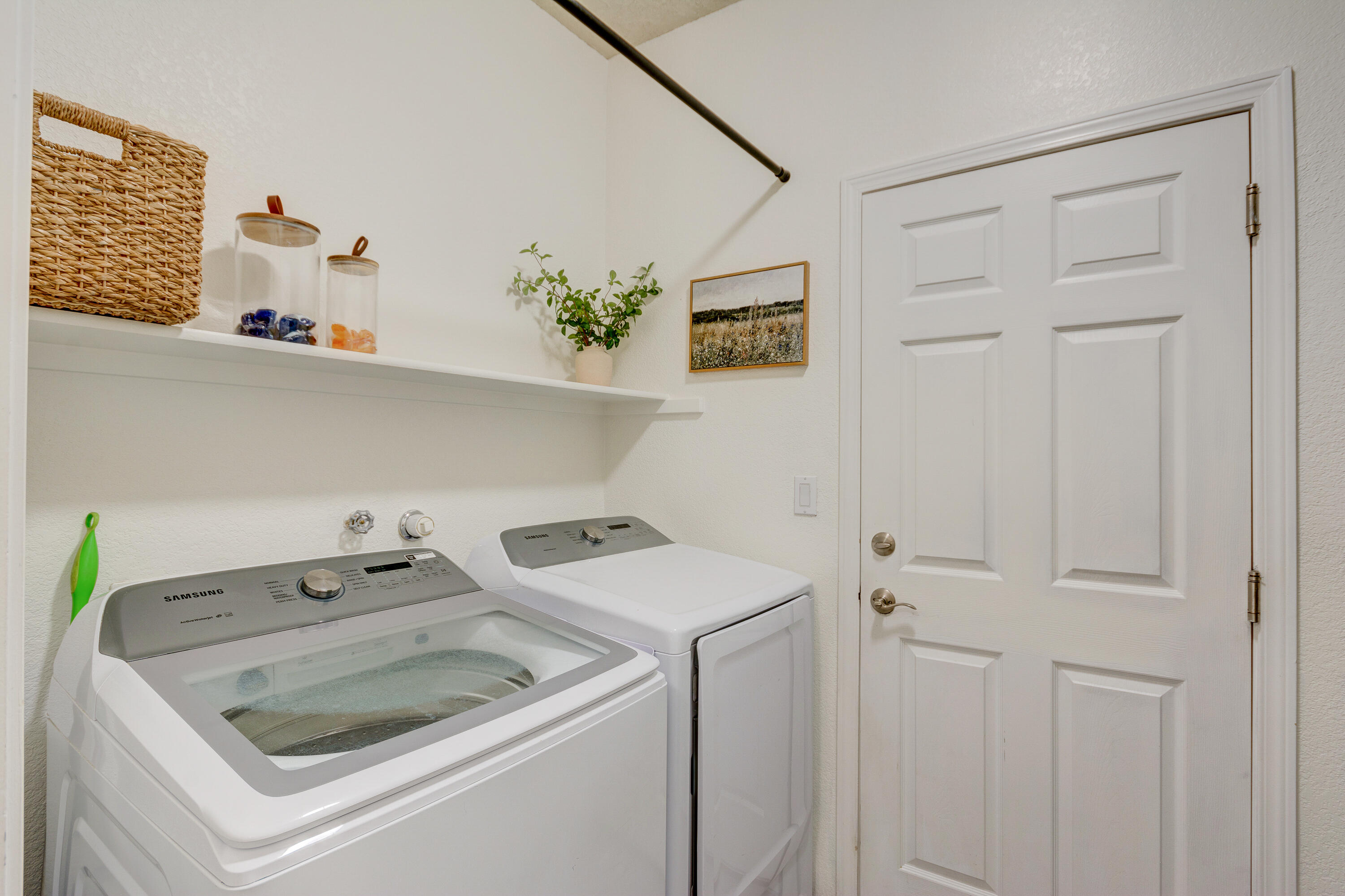 10527 Brookville Street NW