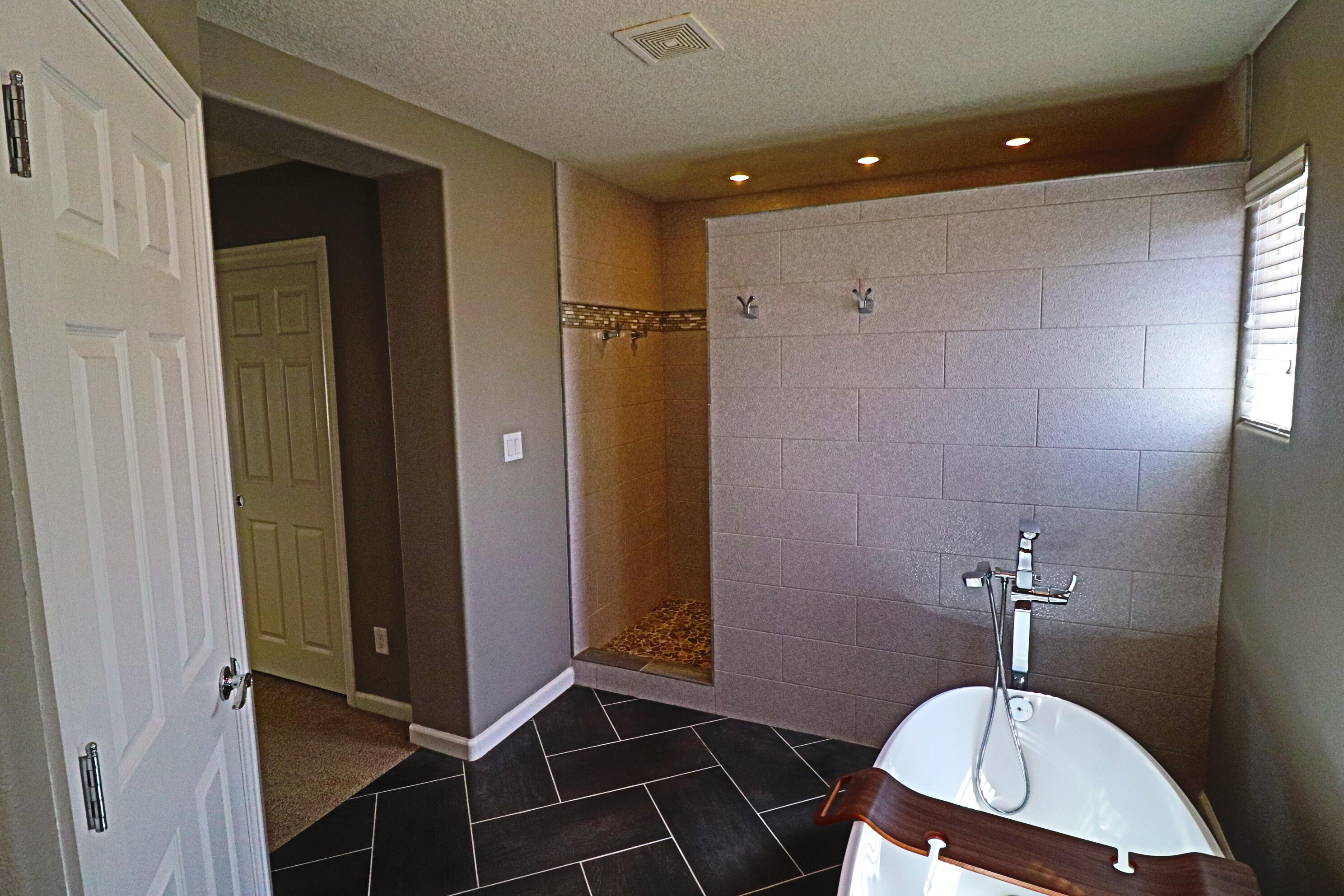 1309 Cirrus Drive NW