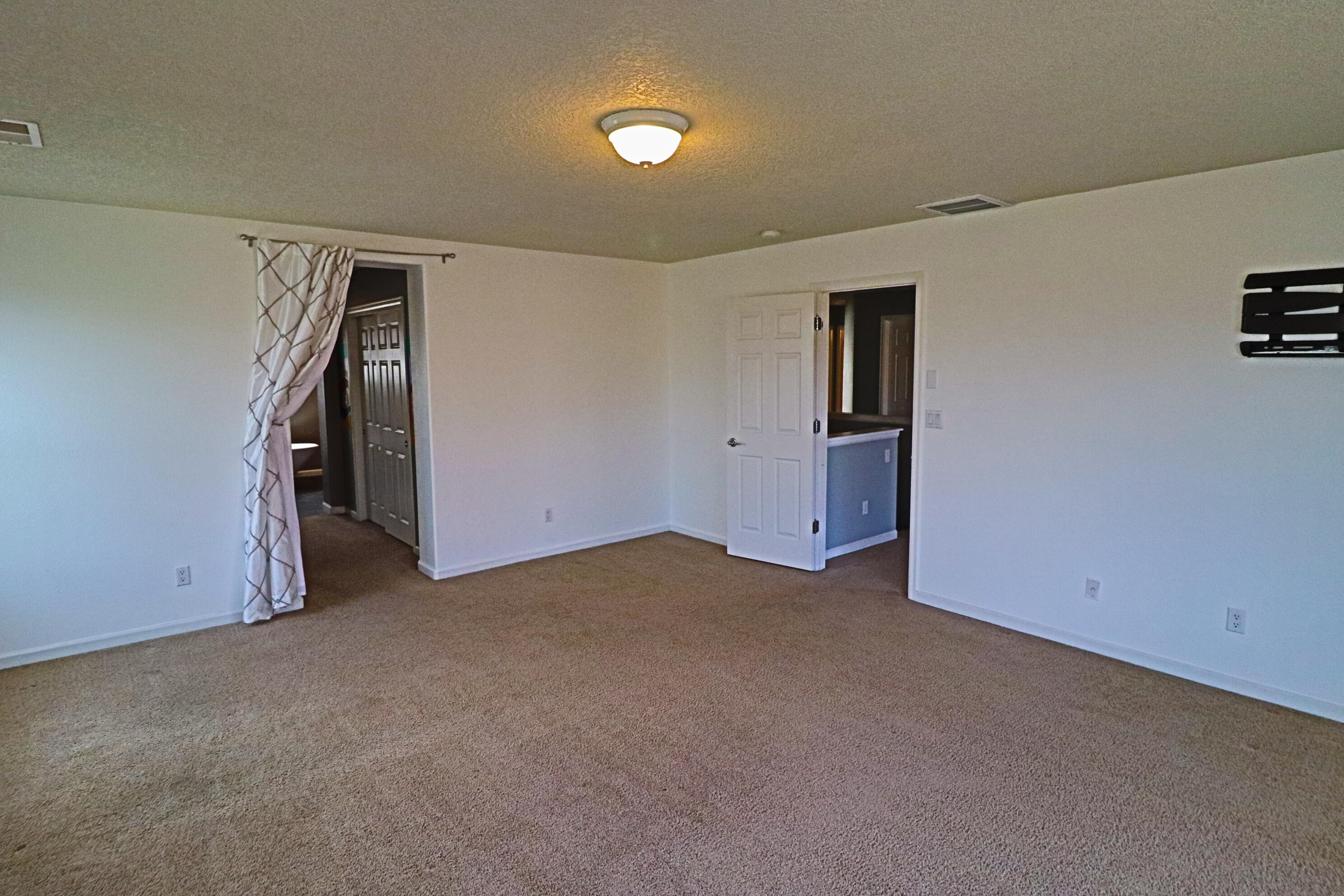 1309 Cirrus Drive NW