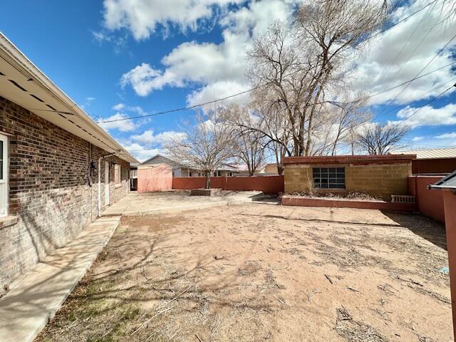 601 E Sargent Street