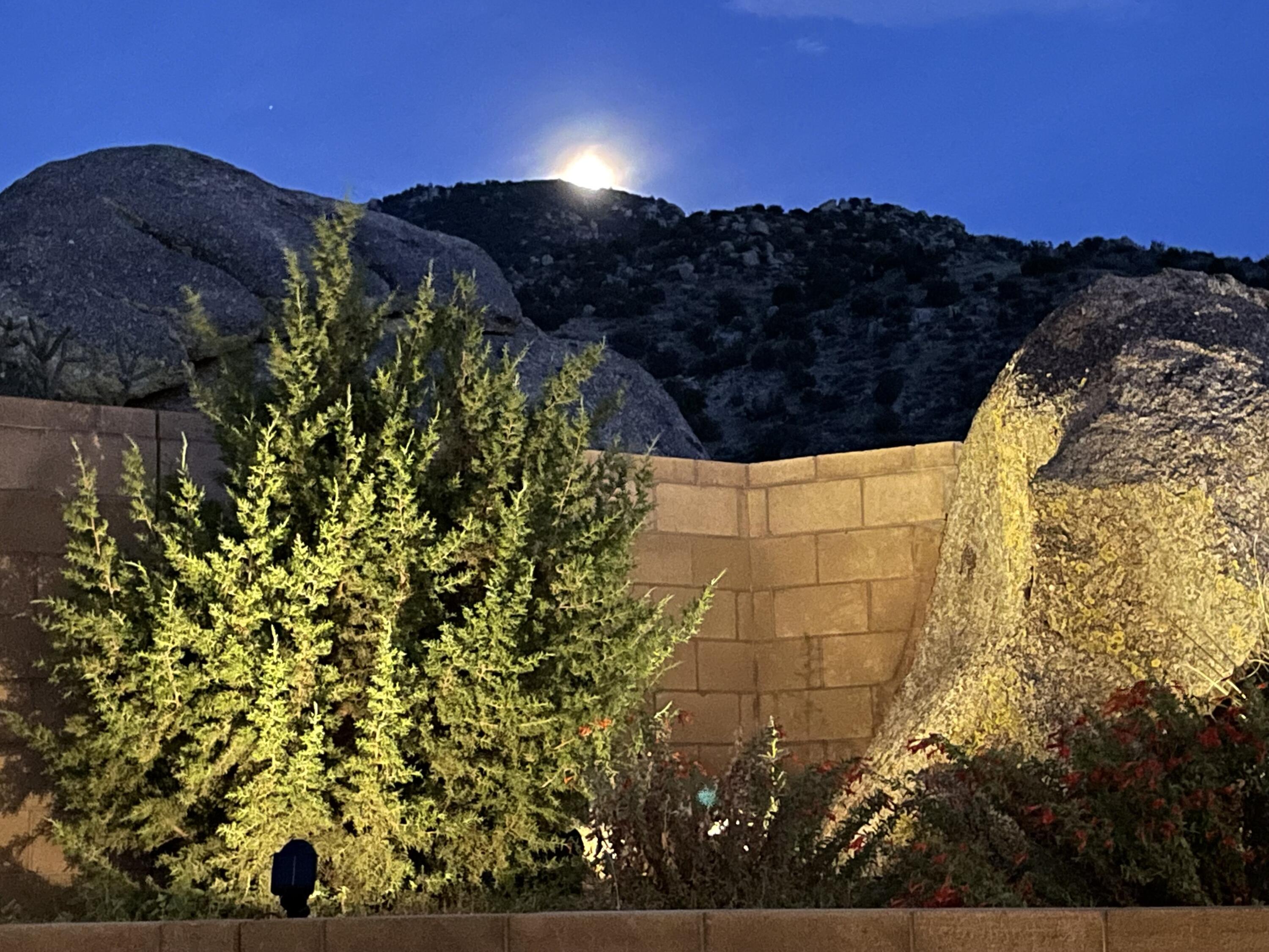 5100 PIEDRA ALTA Lane NE