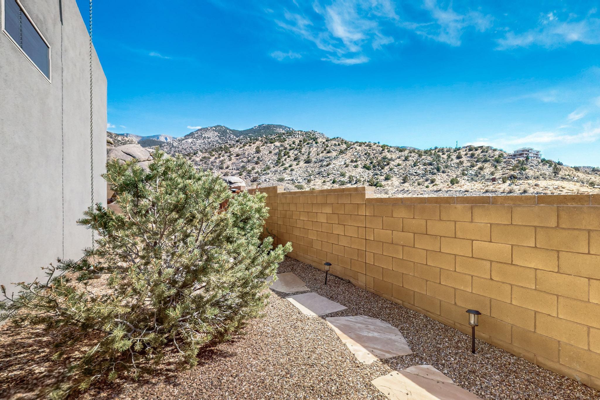 5100 PIEDRA ALTA Lane NE