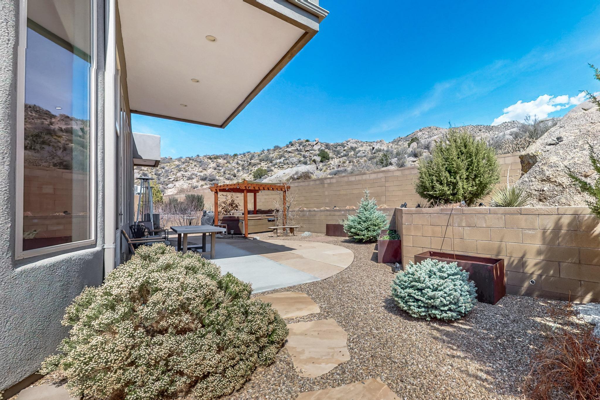 5100 PIEDRA ALTA Lane NE