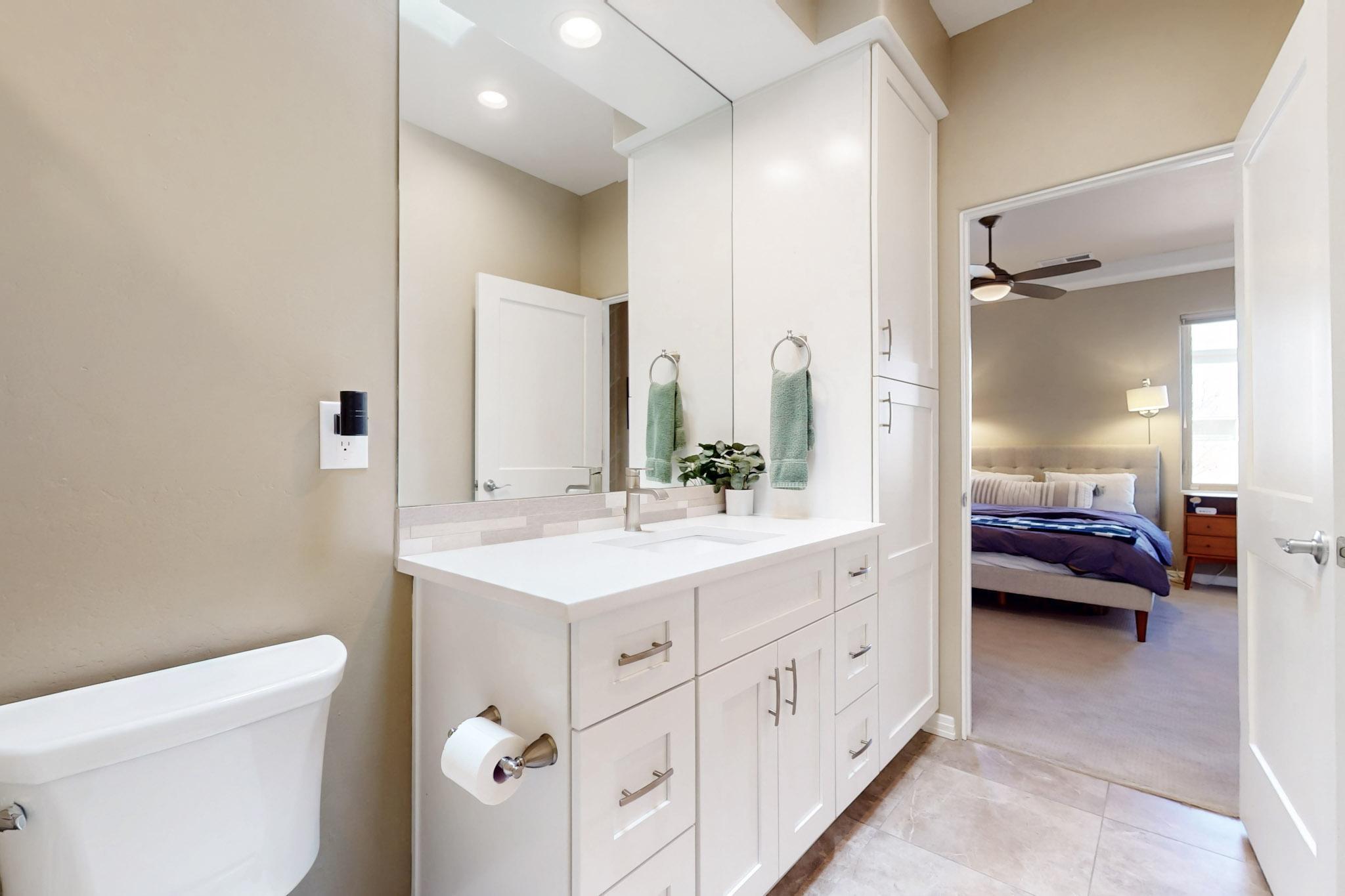 5100 PIEDRA ALTA Lane NE