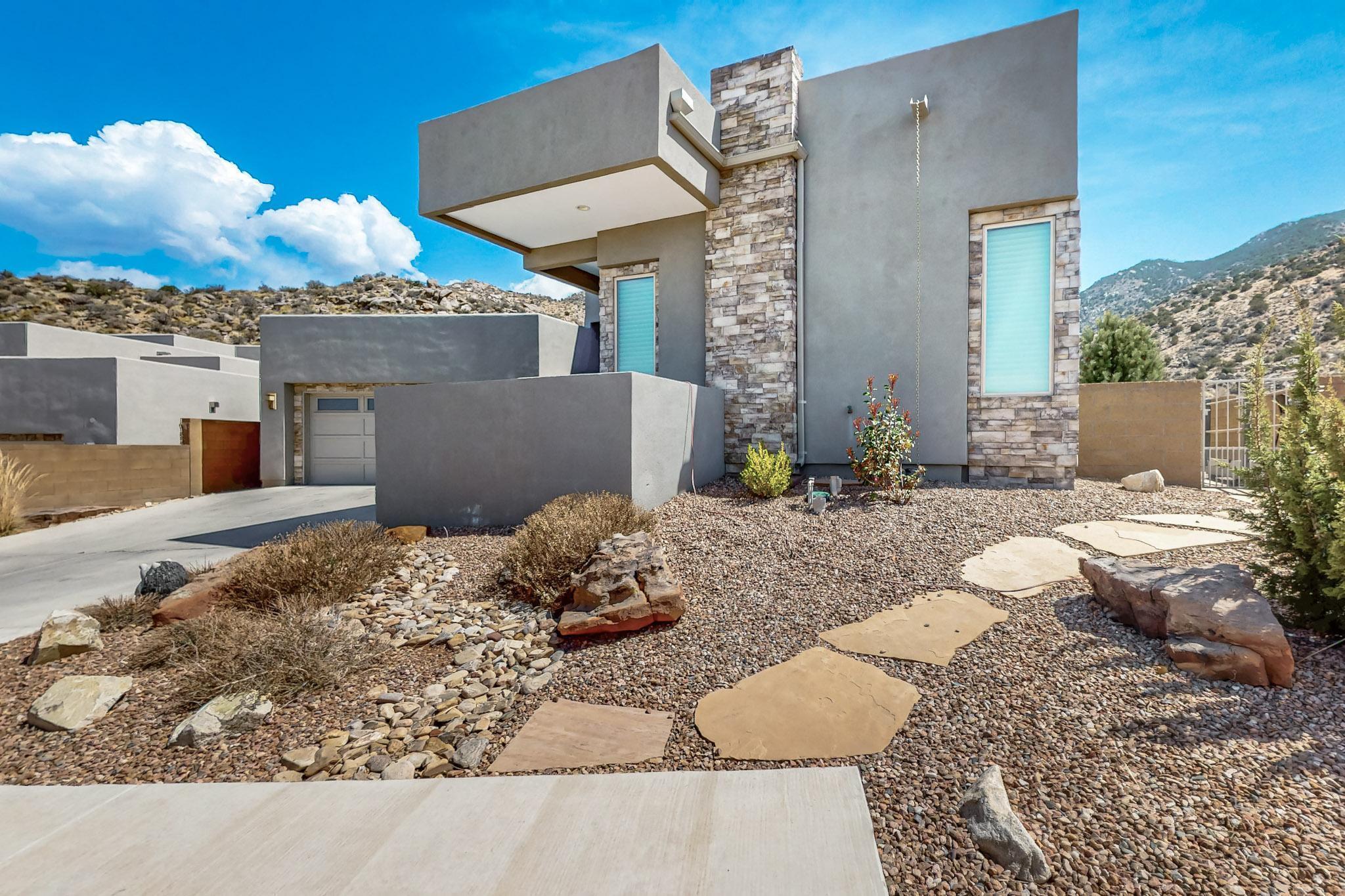 5100 PIEDRA ALTA Lane NE