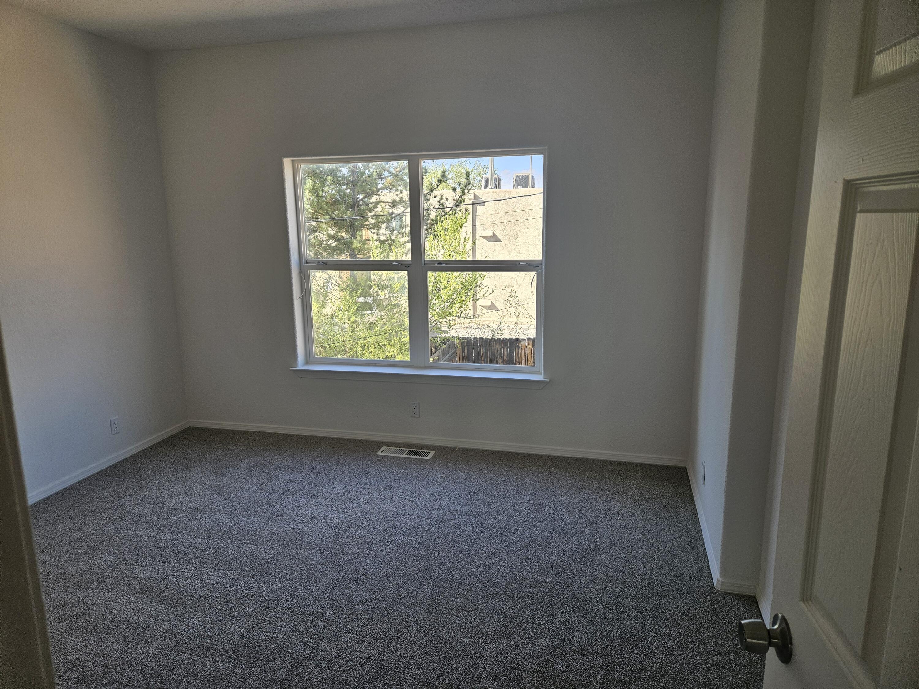 12707 SUMMER Avenue NE