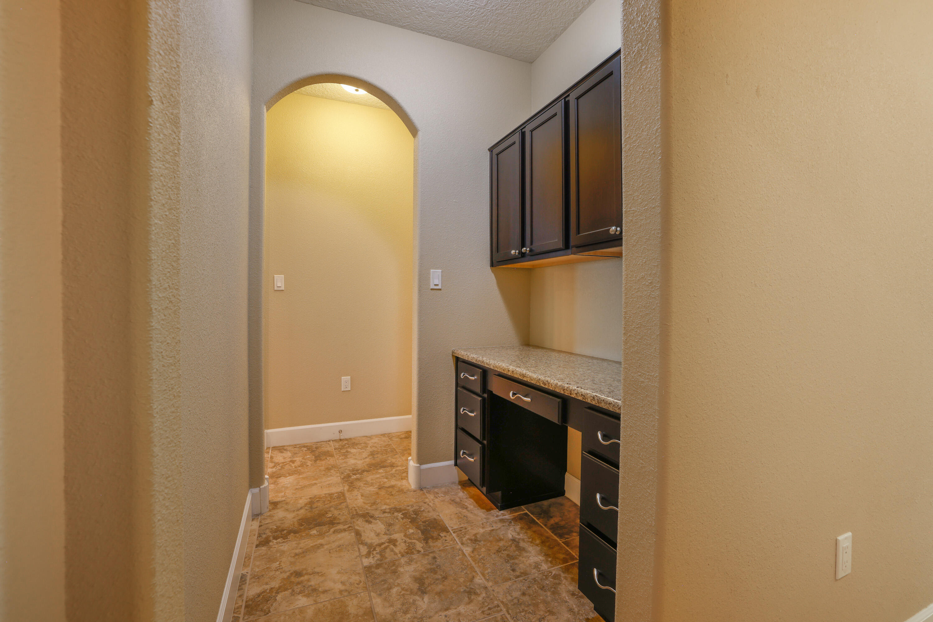 7316 LAGUNA NIGUEL Drive NE