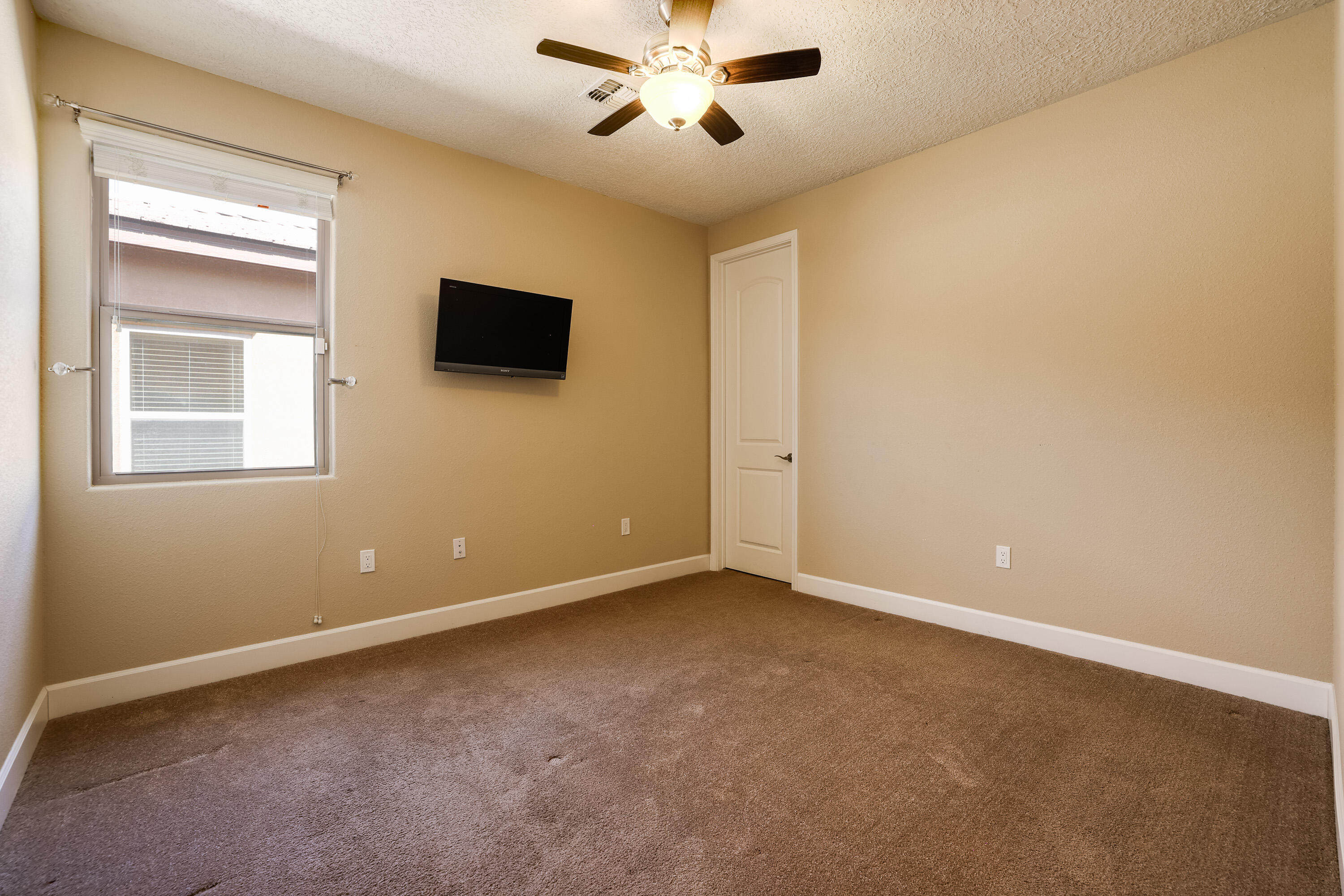 7316 LAGUNA NIGUEL Drive NE
