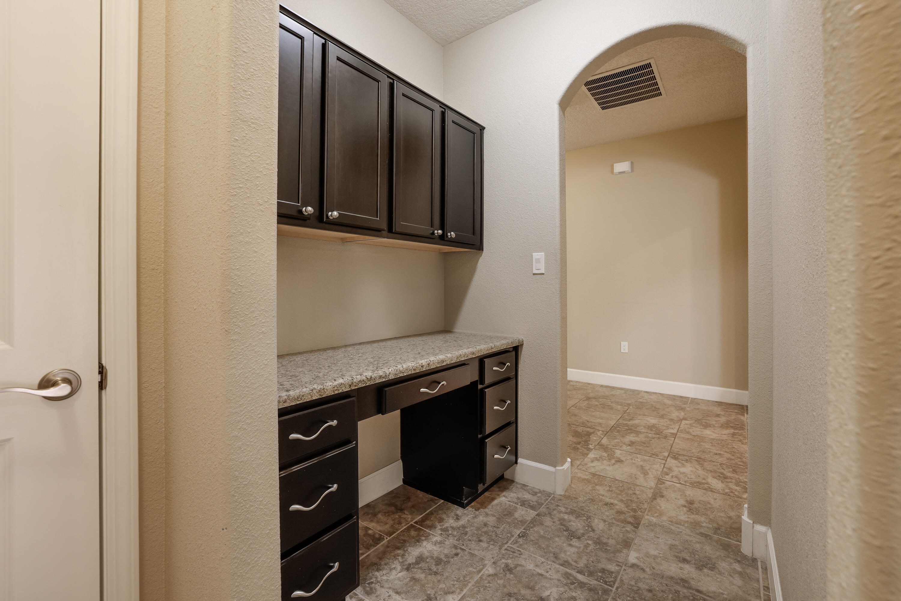 7316 LAGUNA NIGUEL Drive NE