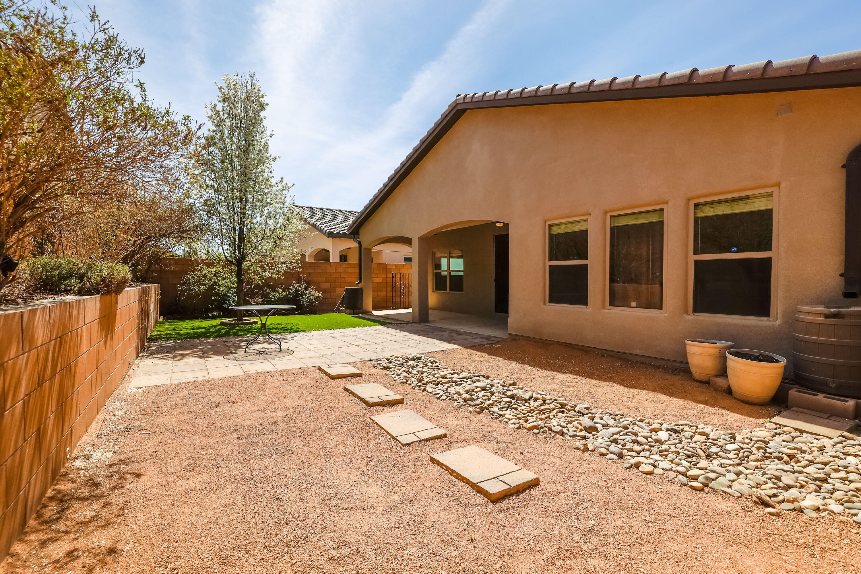 7316 LAGUNA NIGUEL Drive NE