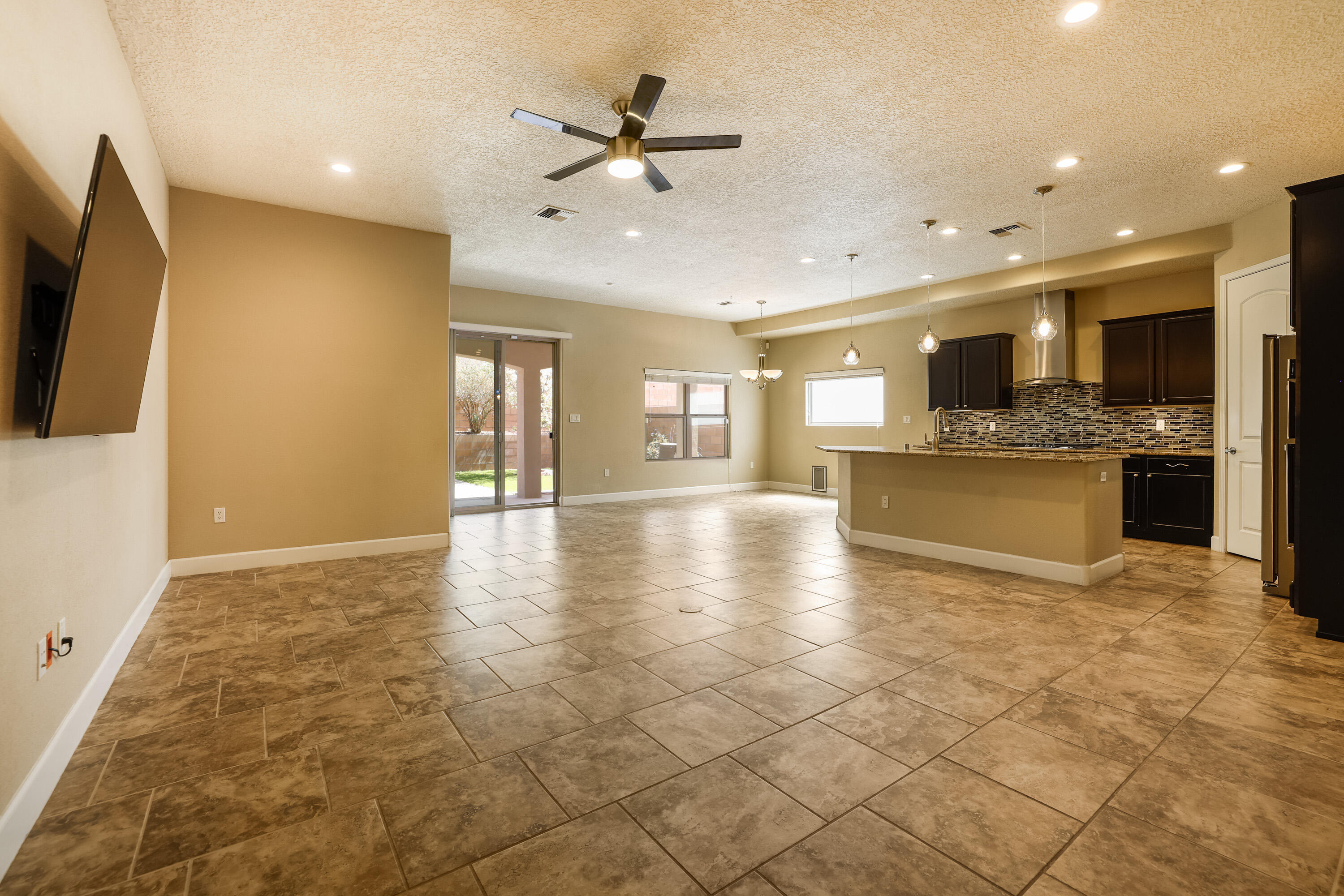 7316 LAGUNA NIGUEL Drive NE