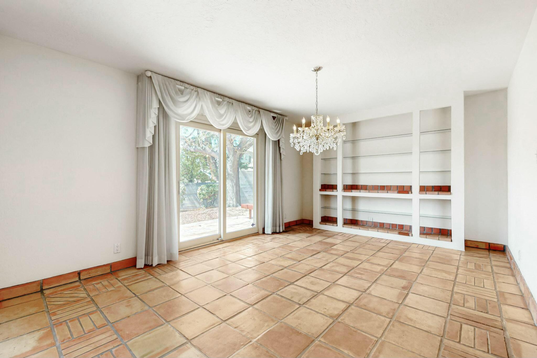 7827 ACADEMY Trail NE