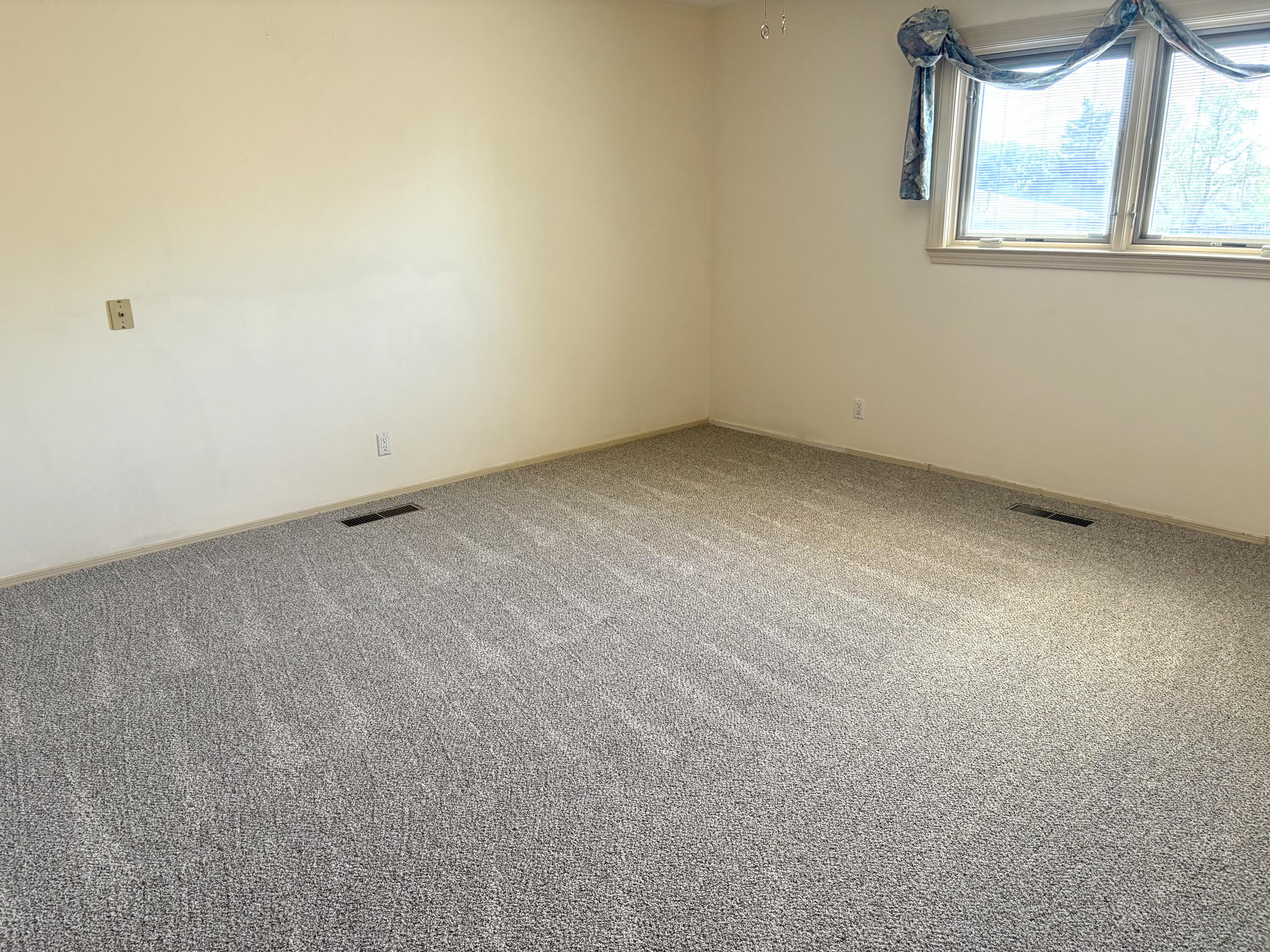 7827 ACADEMY Trail NE