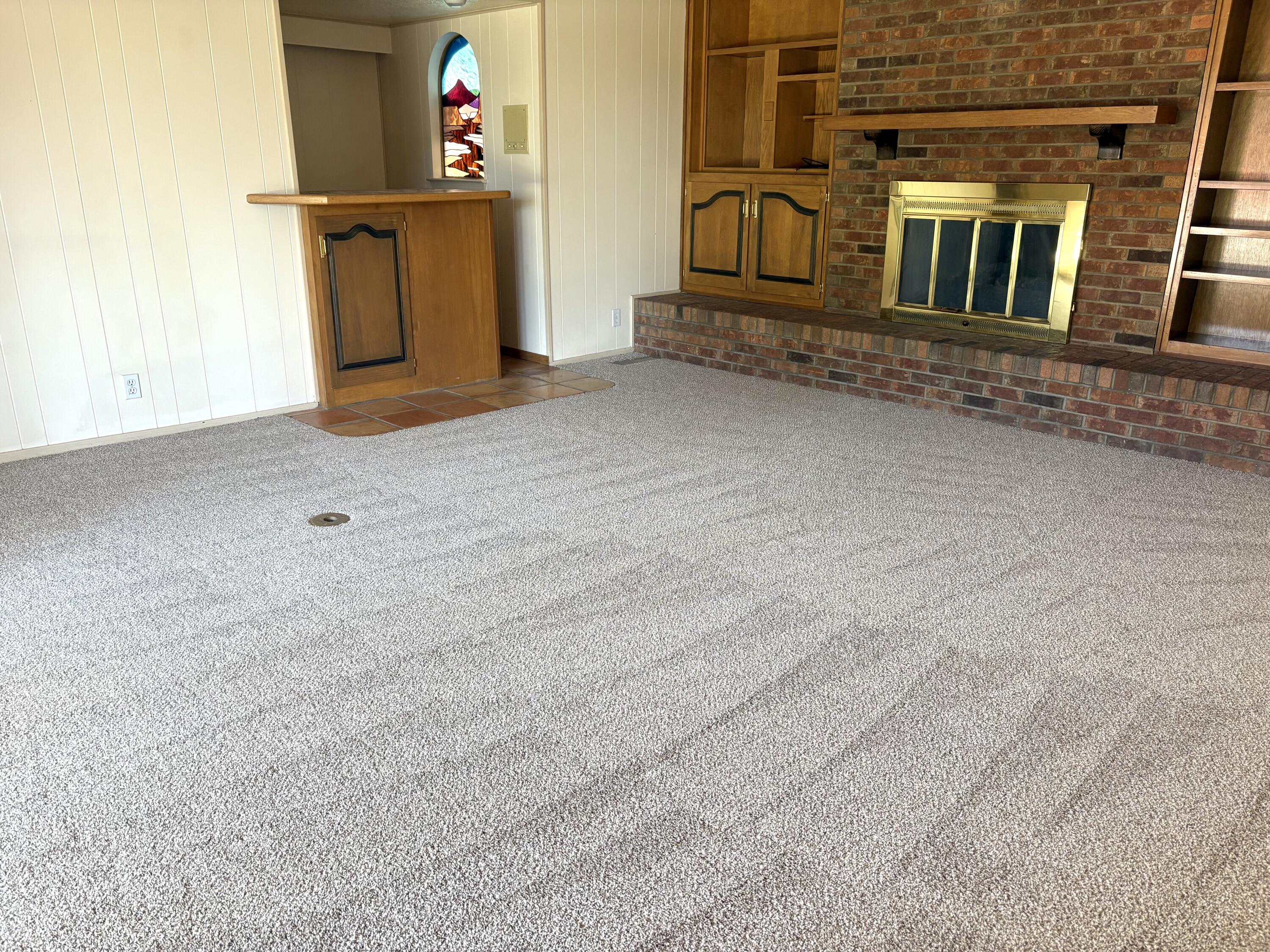 7827 ACADEMY Trail NE