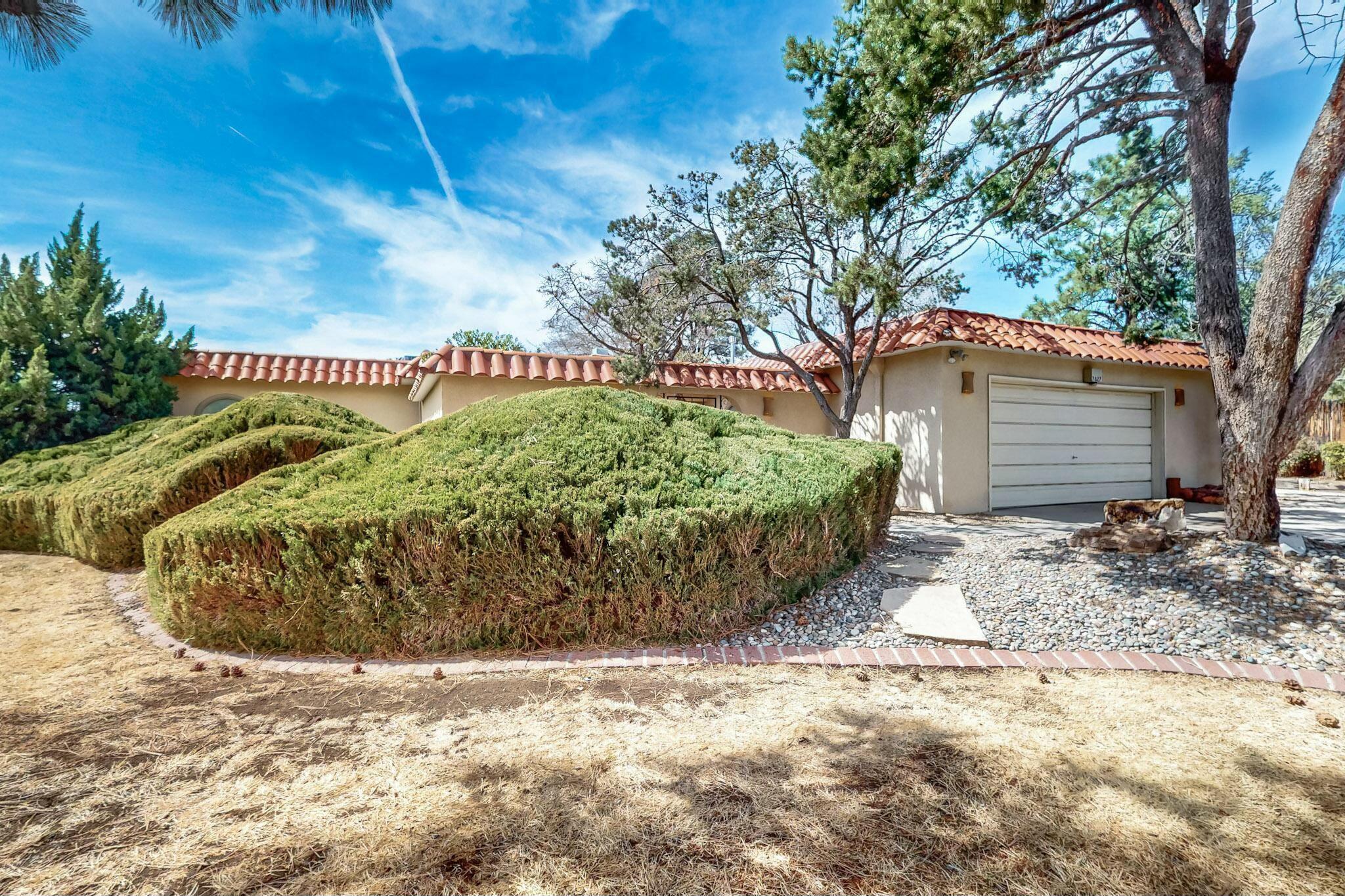 7827 ACADEMY Trail NE