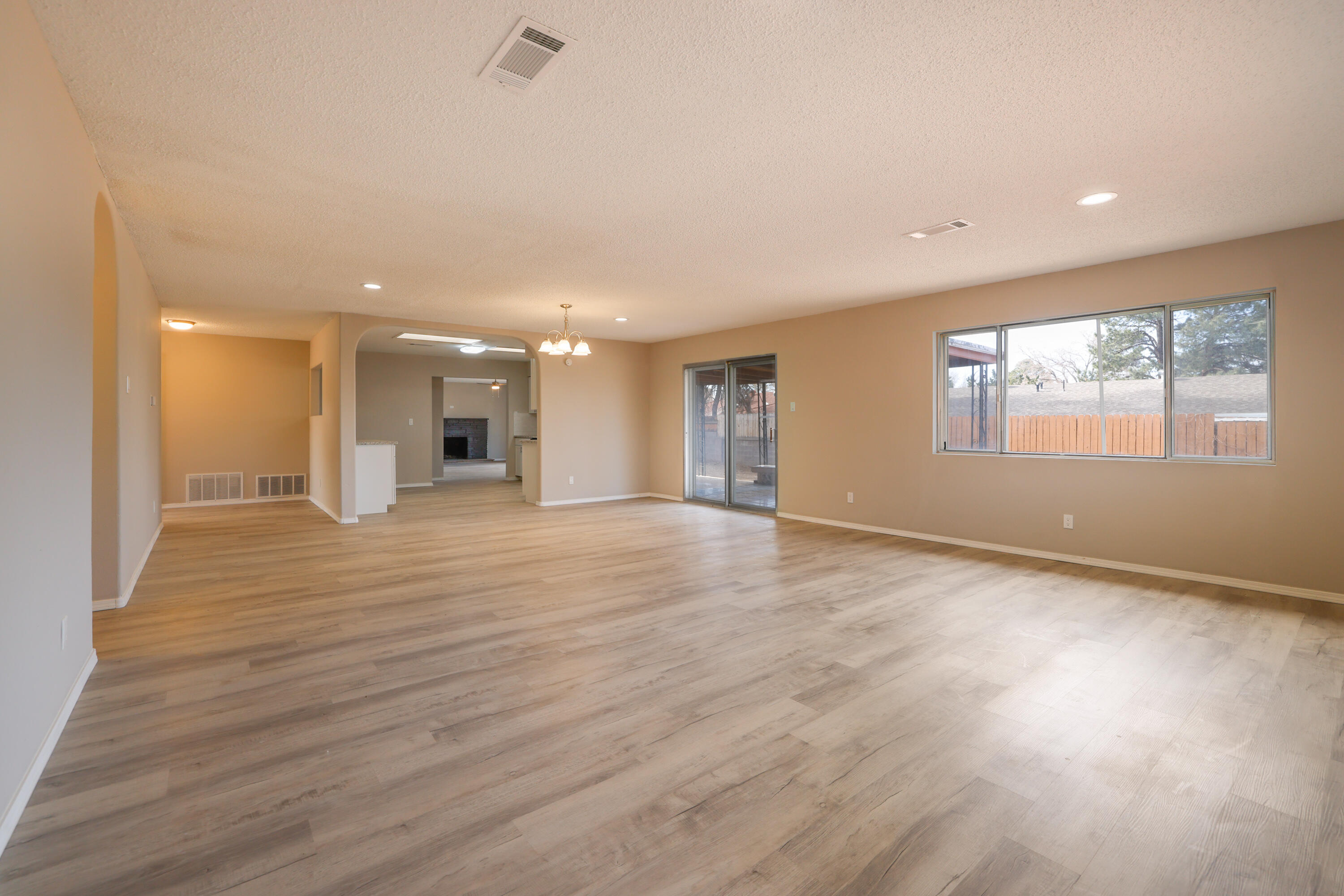8720 PRINCESS JEANNE Avenue NE