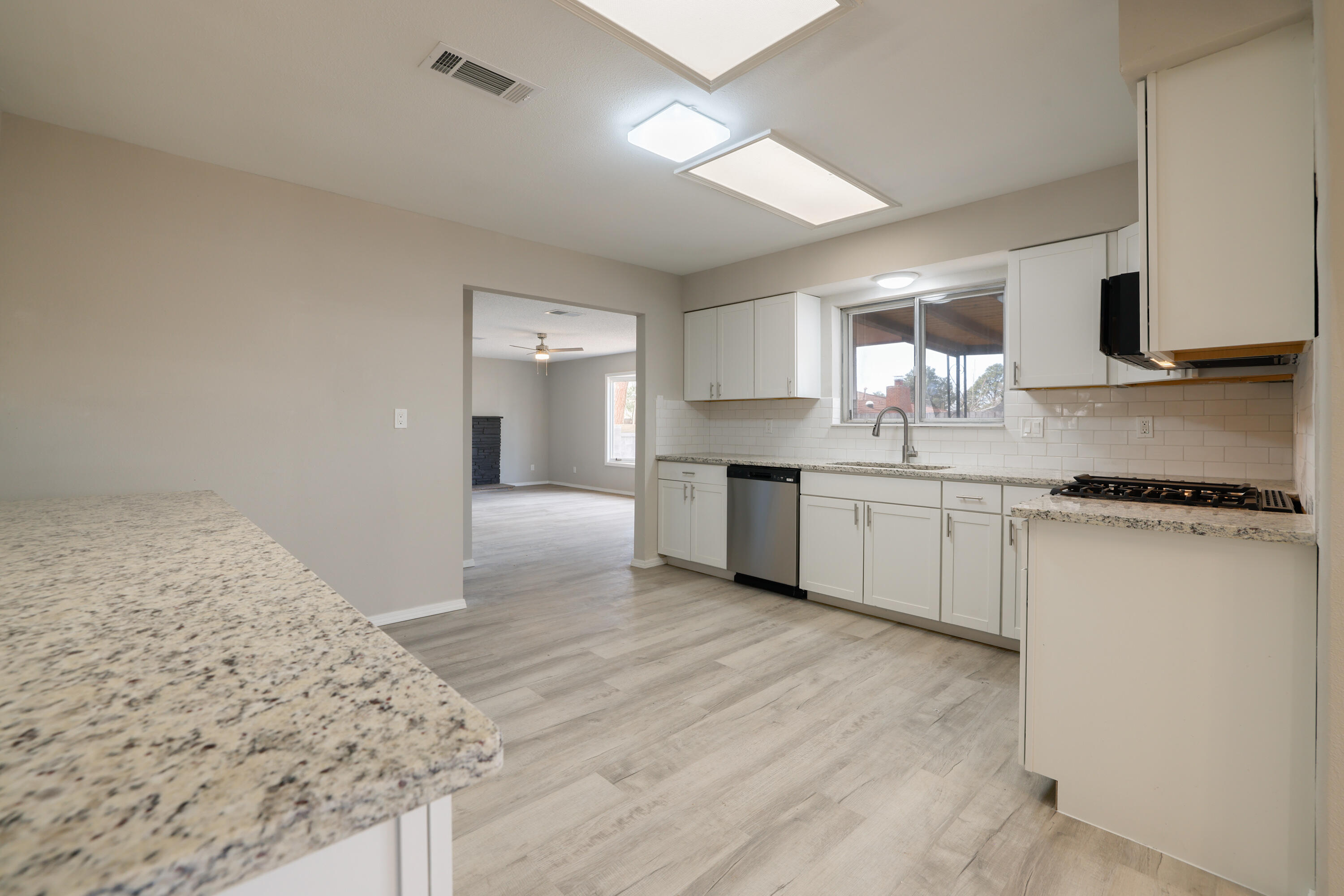 8720 PRINCESS JEANNE Avenue NE