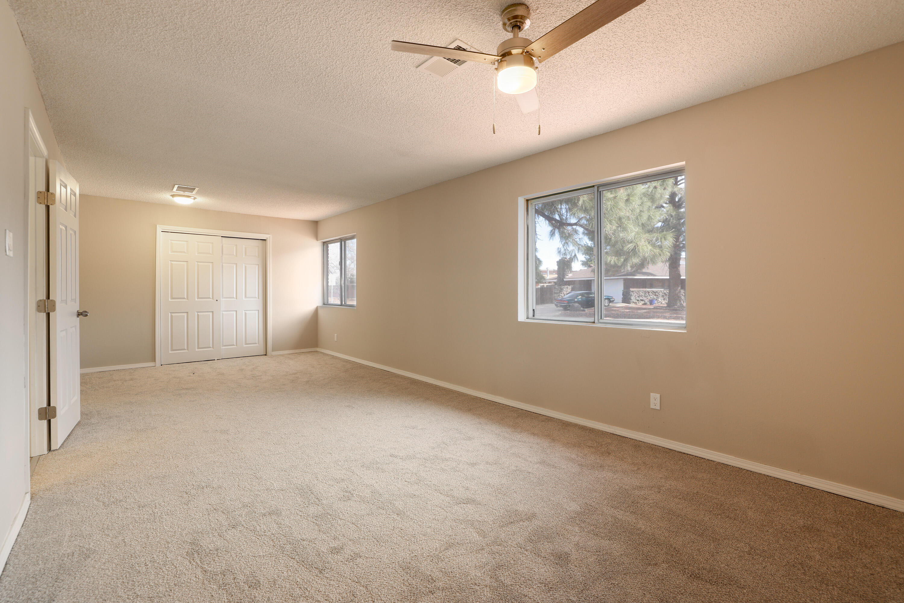 8720 PRINCESS JEANNE Avenue NE