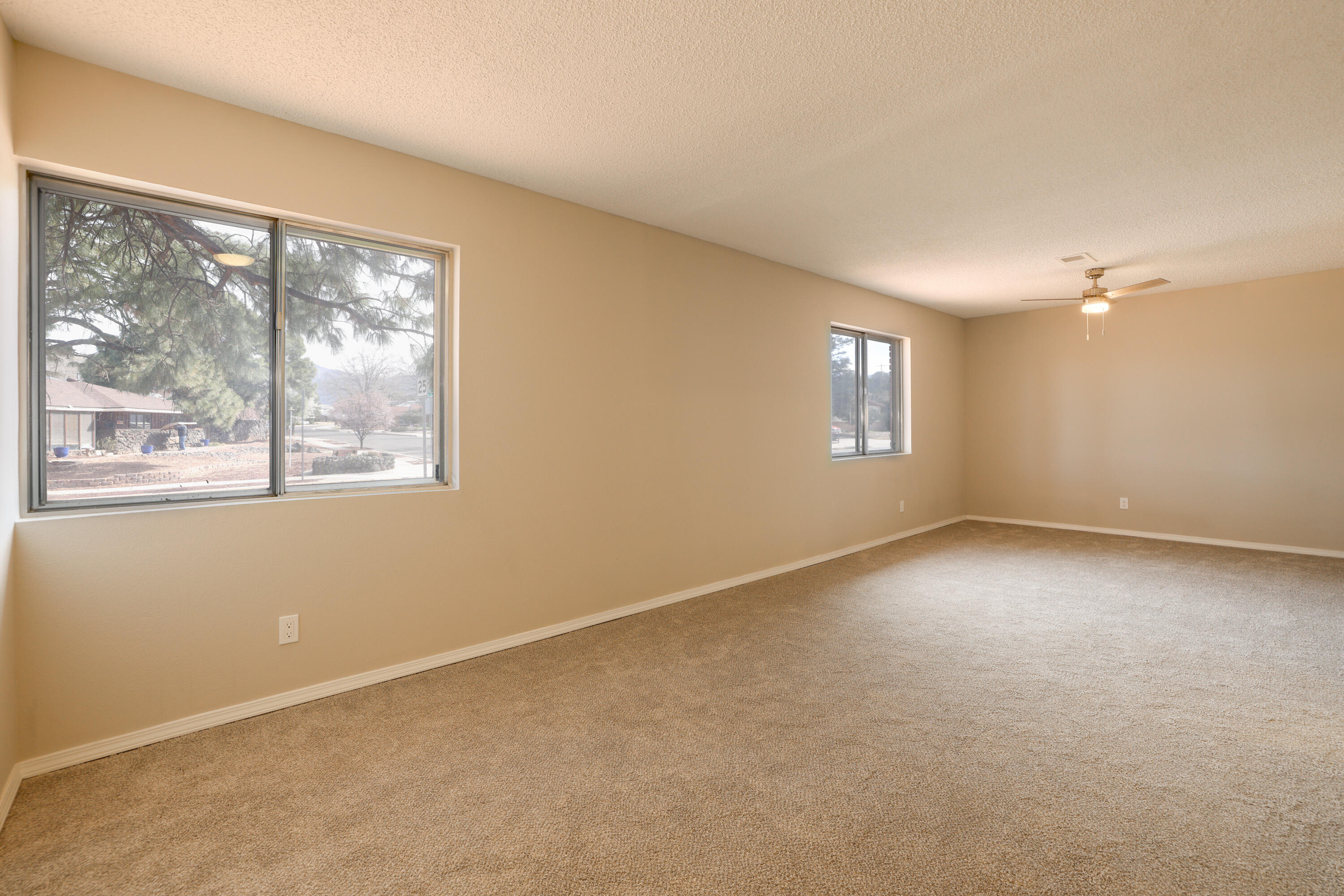 8720 PRINCESS JEANNE Avenue NE