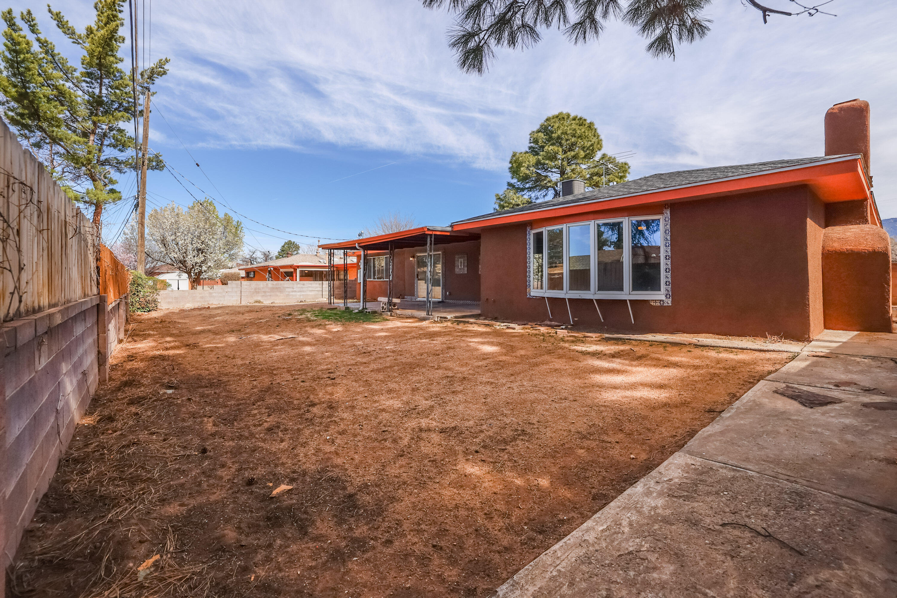 8720 PRINCESS JEANNE Avenue NE