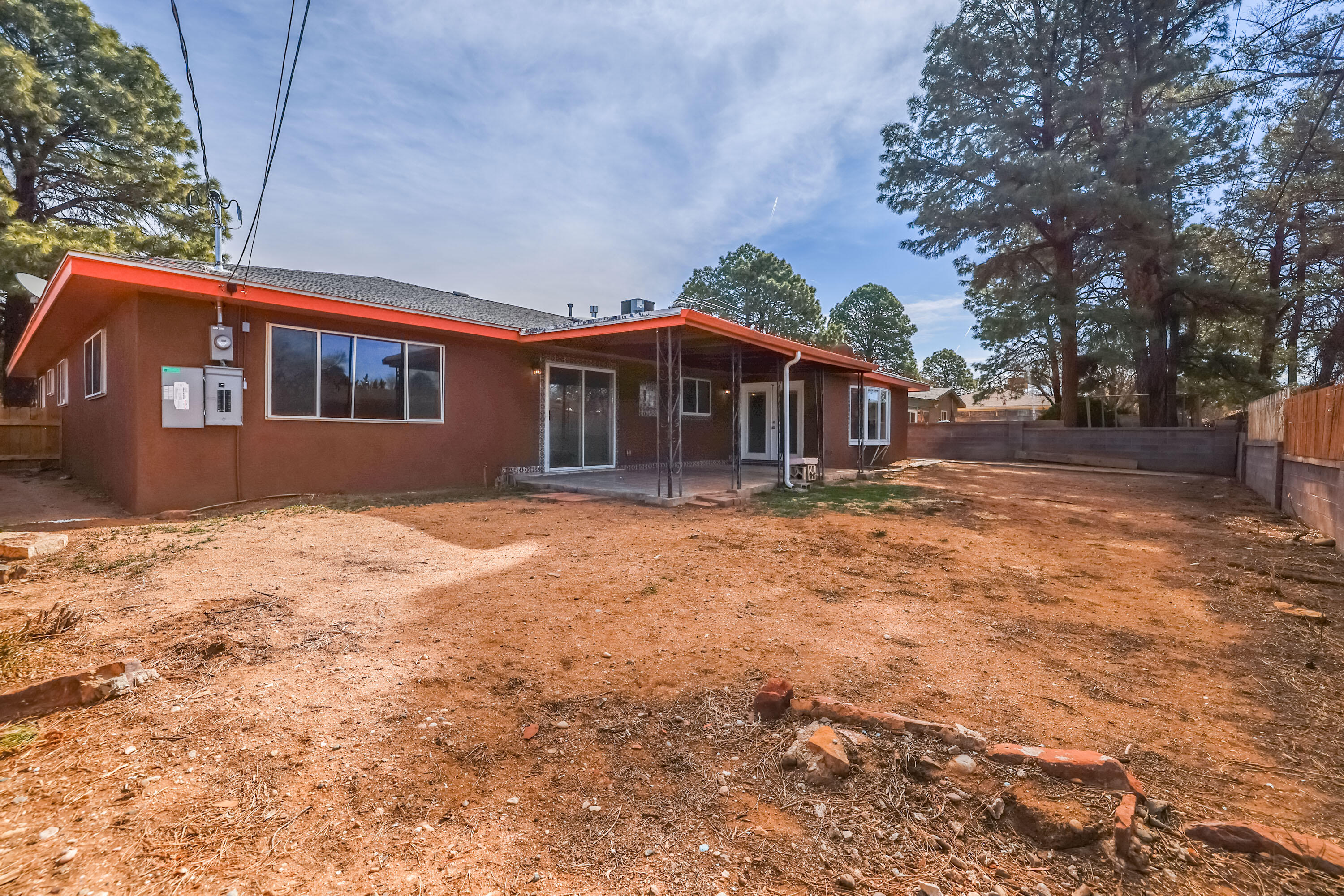 8720 PRINCESS JEANNE Avenue NE