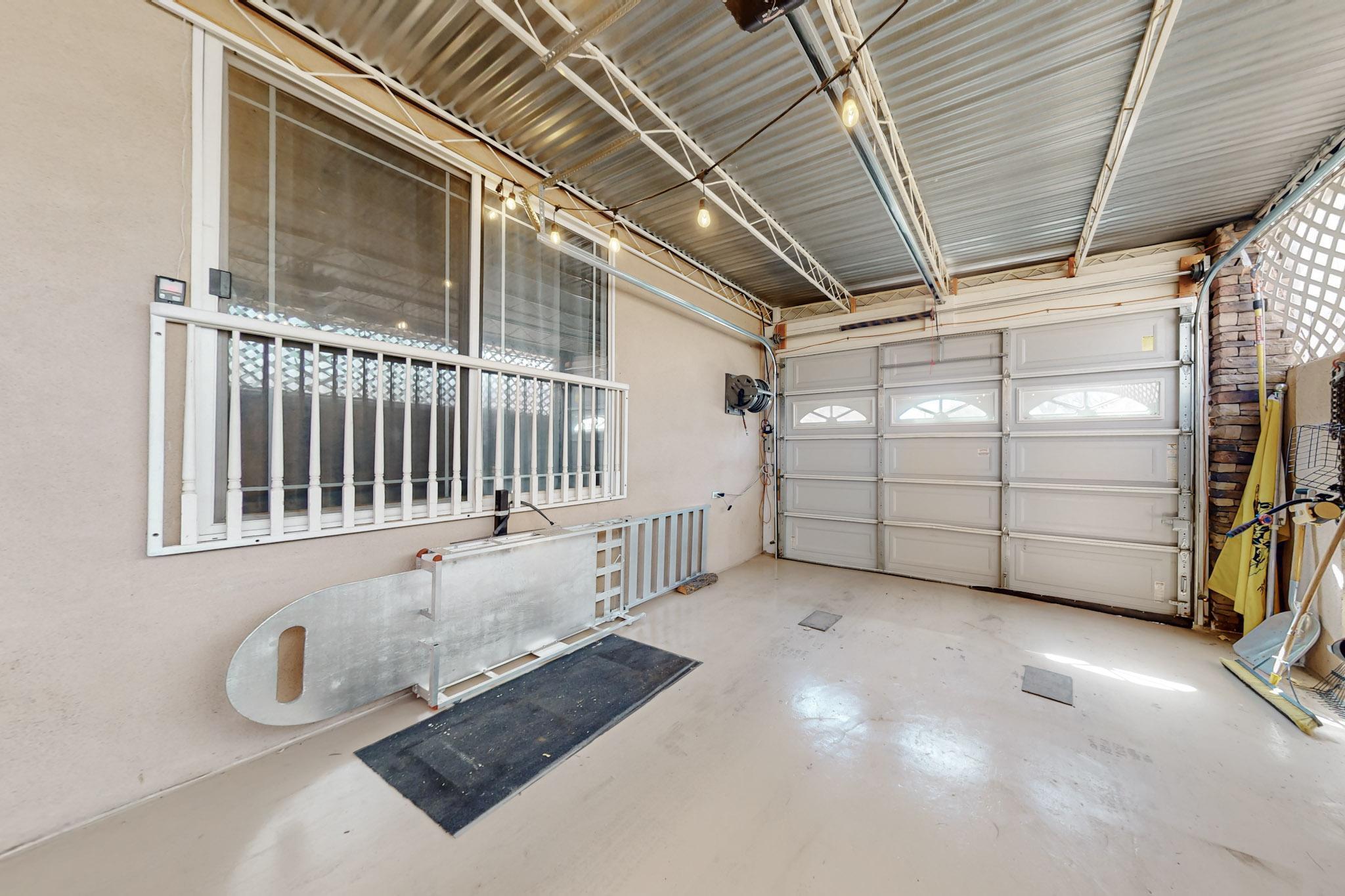 1107 SUNBEAM Road SW