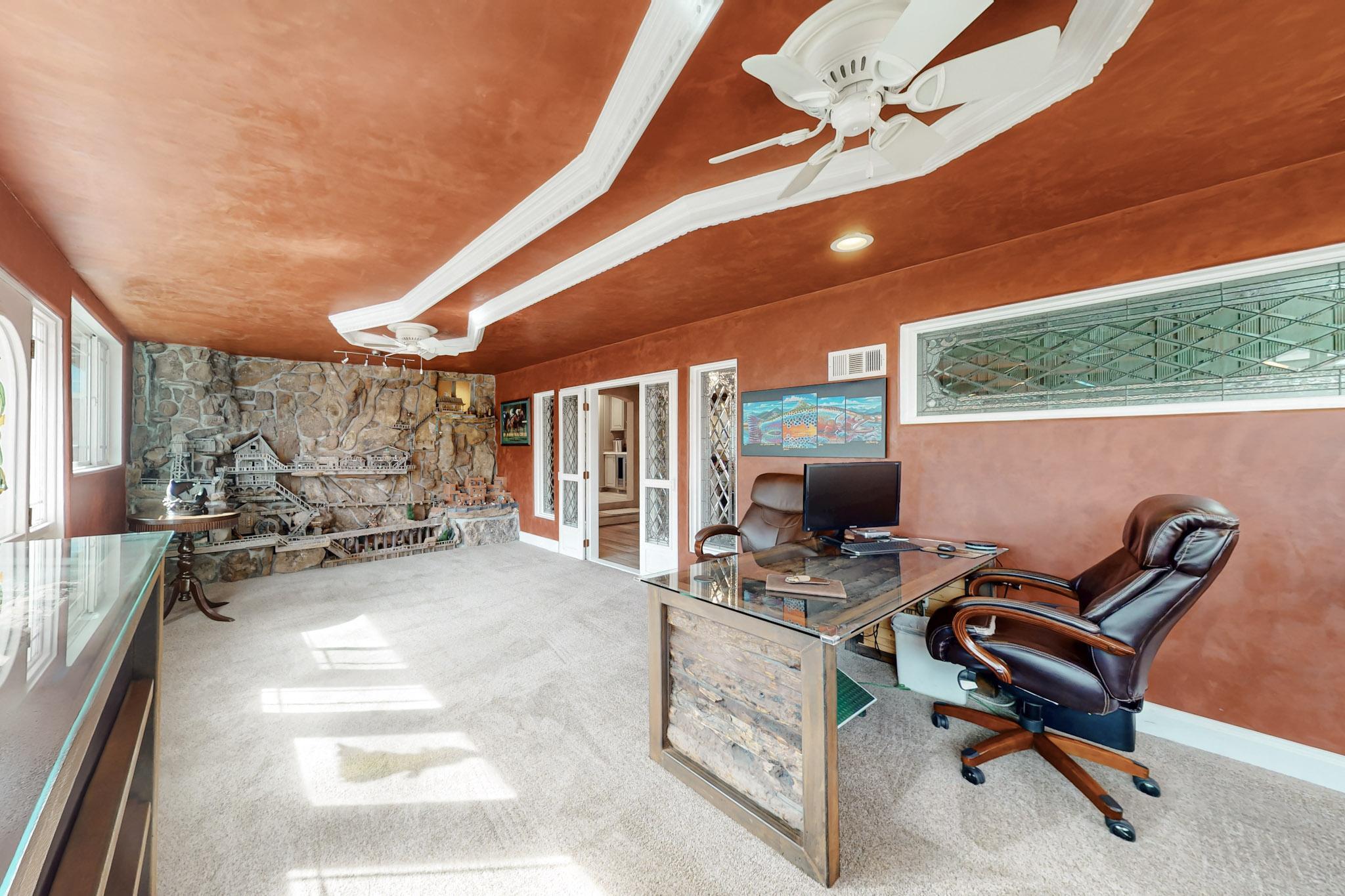 1107 SUNBEAM Road SW
