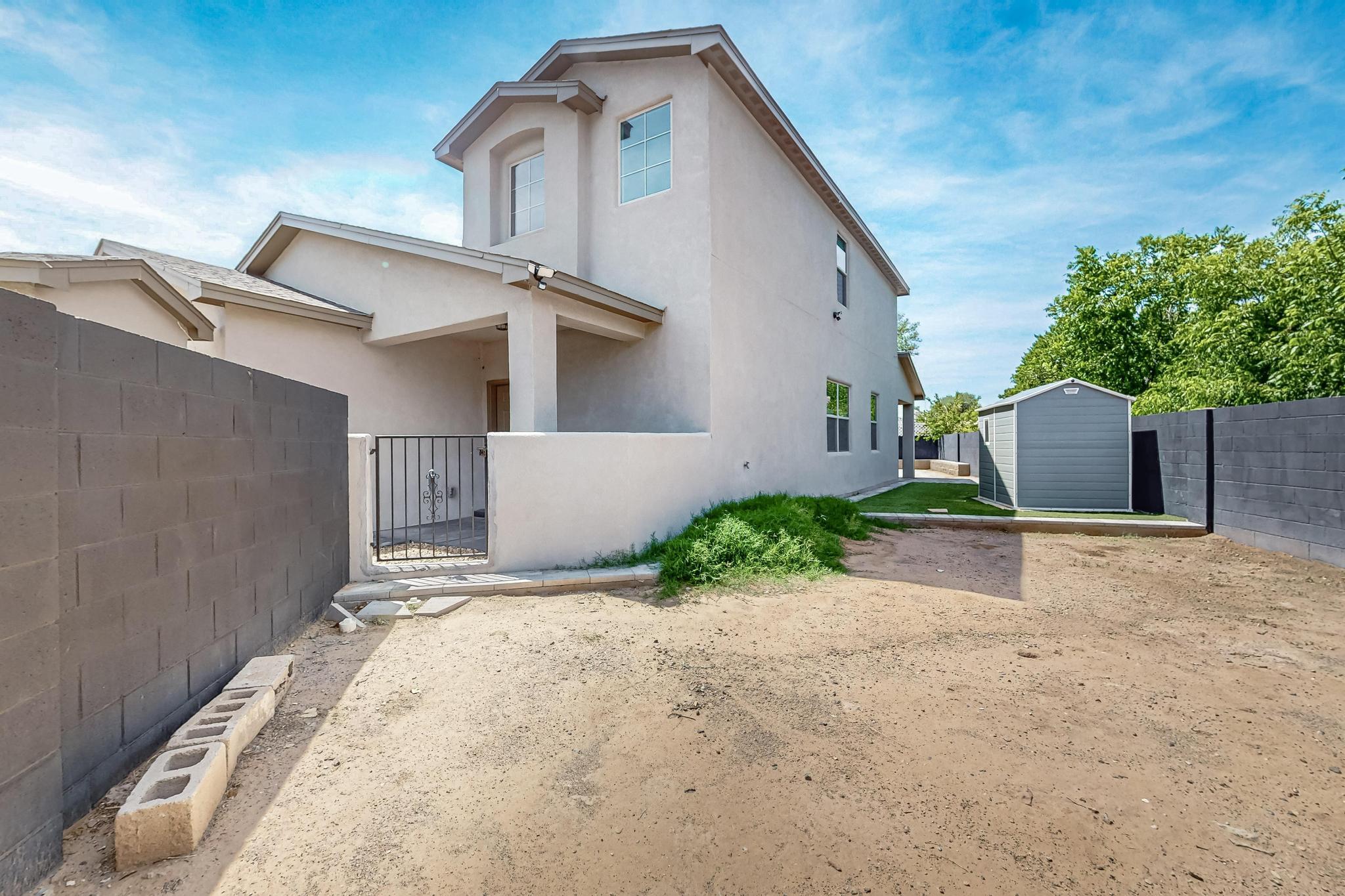 1740 GARDEN Way SW
