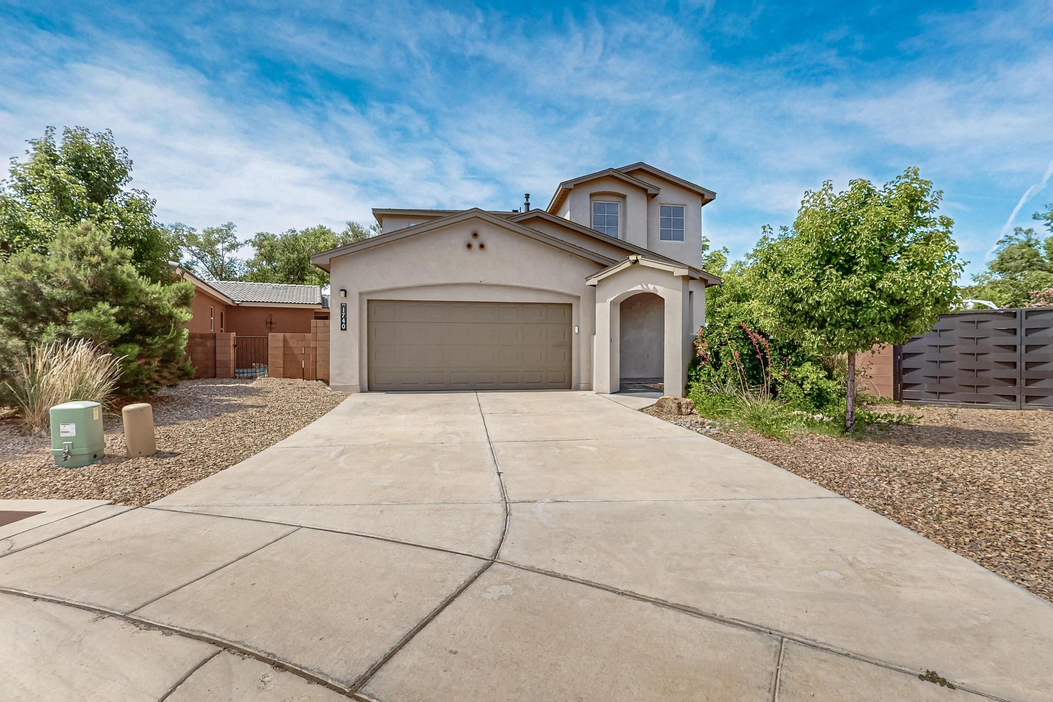 1740 GARDEN Way SW