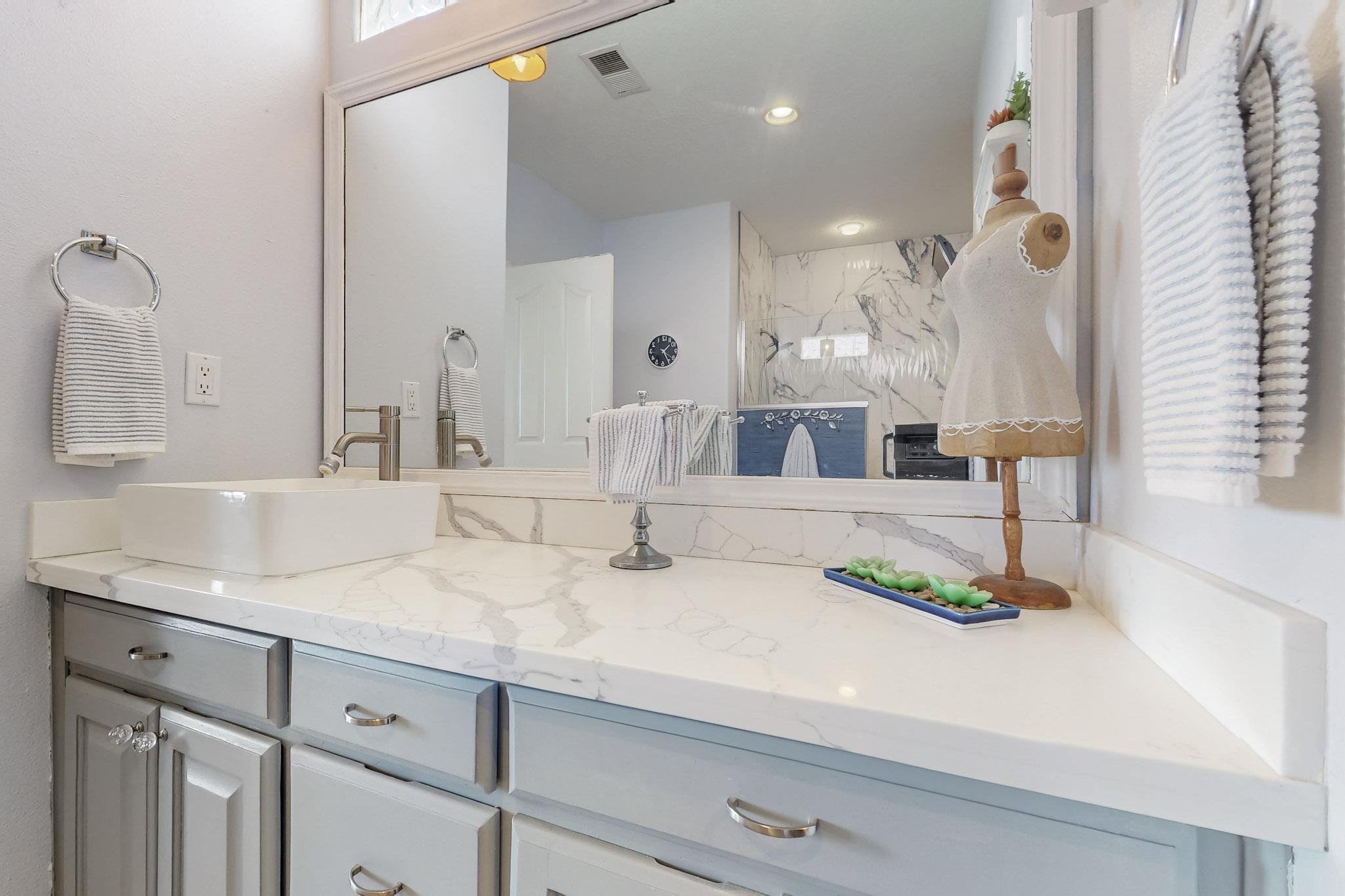 10436 CHANDLER Drive NW