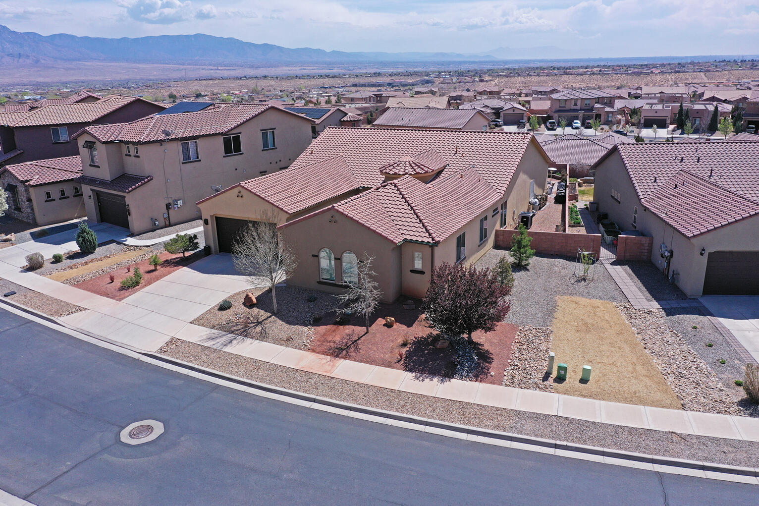 4205 PICO NORTE Lane NE