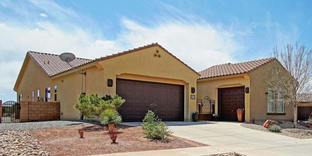4205 PICO NORTE Lane NE
