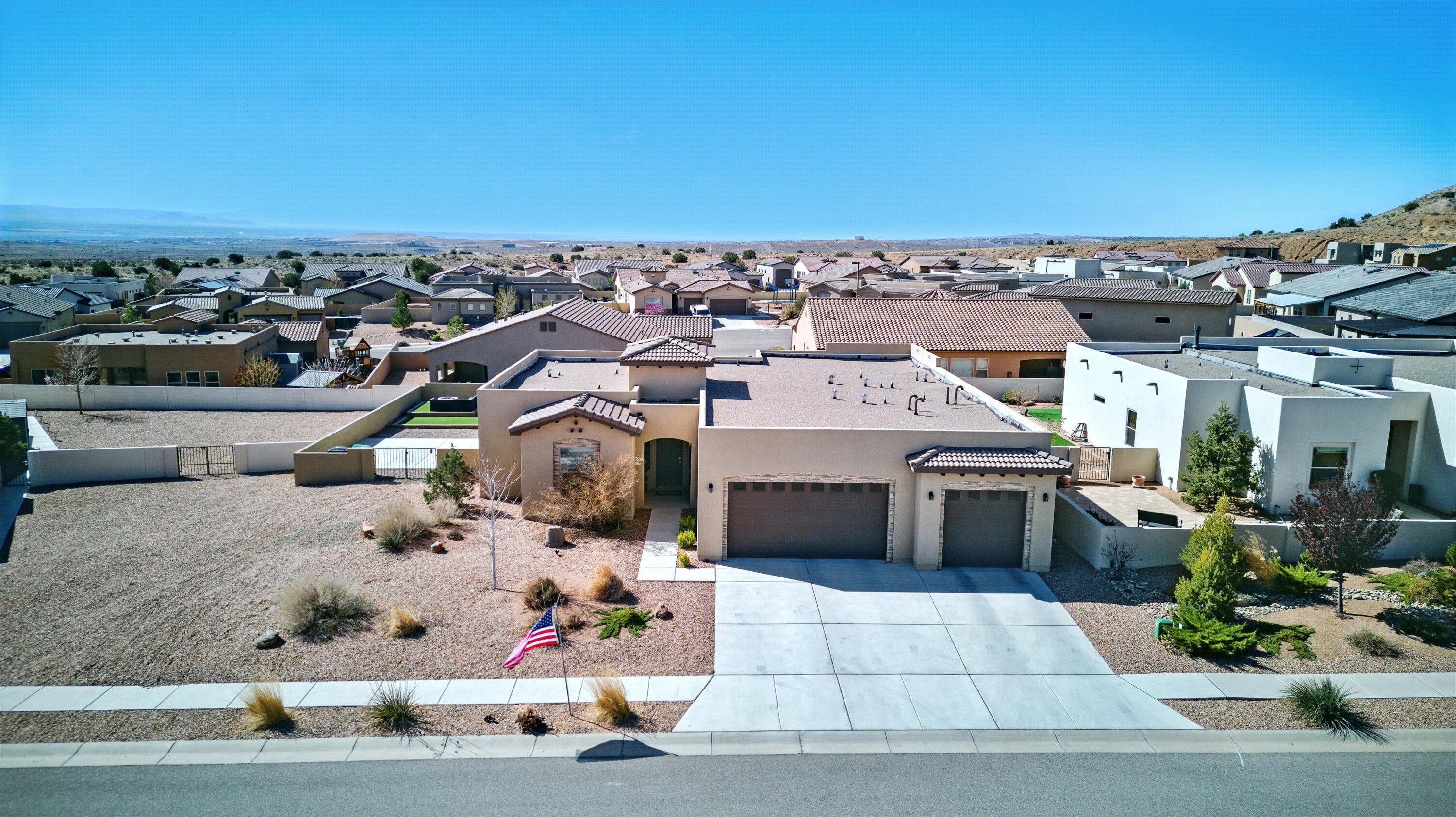 1982 CASTLE PEAK Loop NE