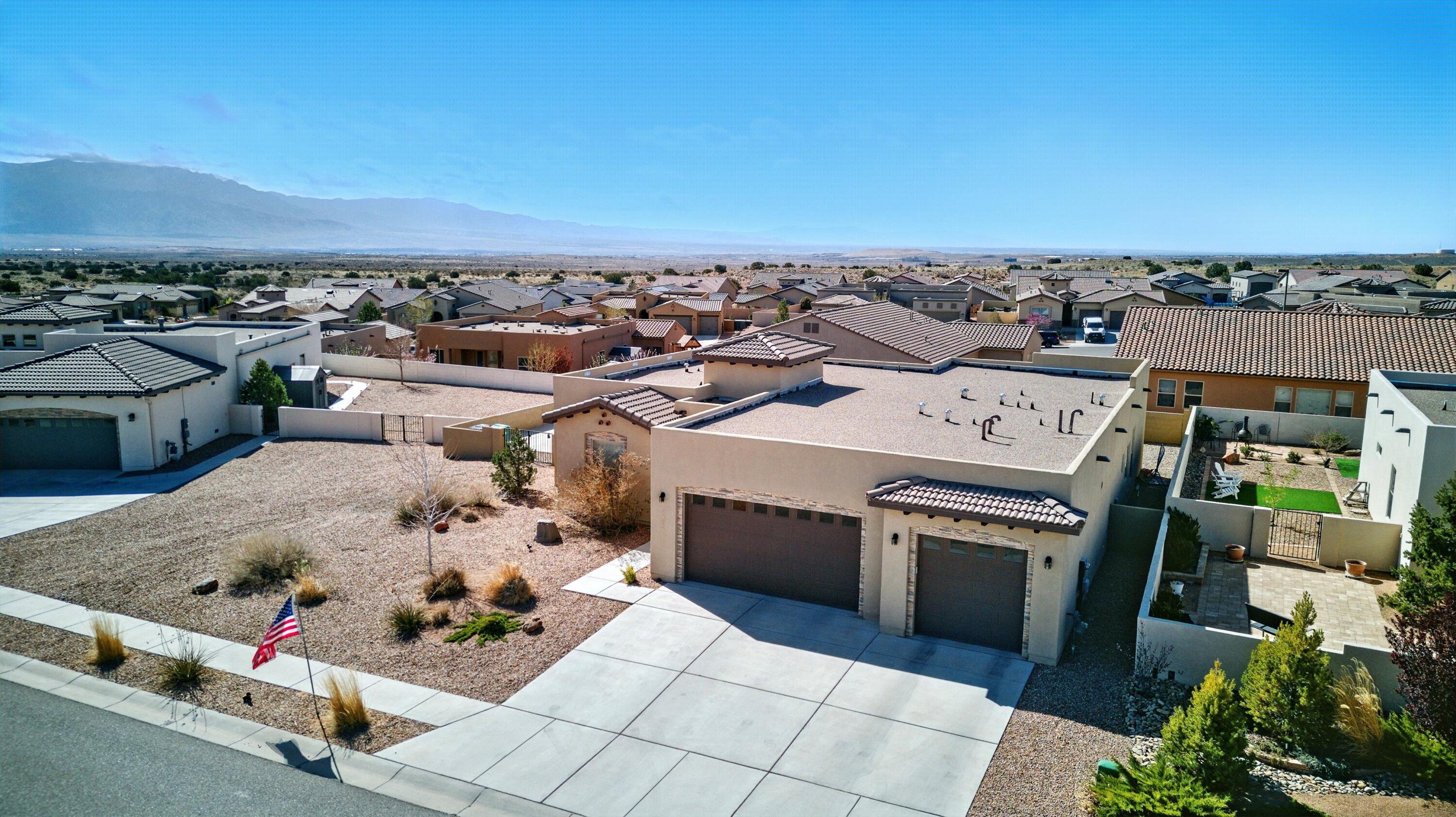 1982 CASTLE PEAK Loop NE
