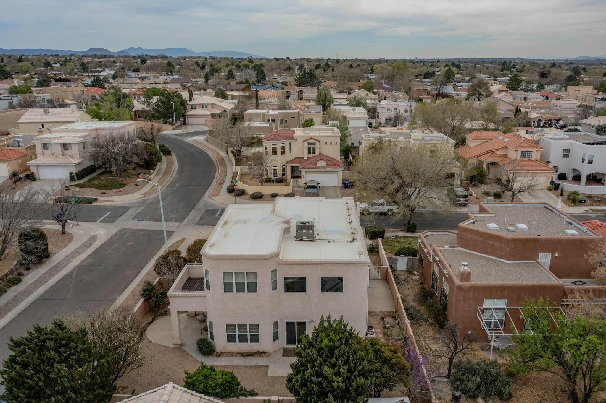 7231 CARDIFF Avenue NE