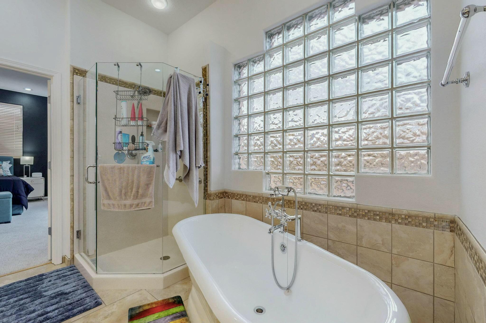 7231 CARDIFF Avenue NE