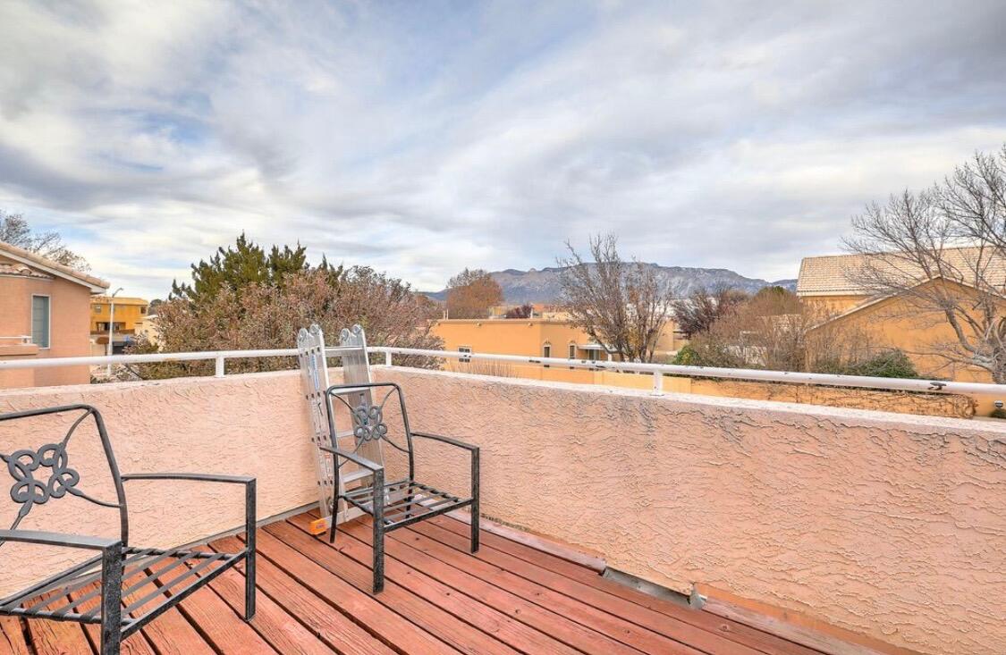 7231 CARDIFF Avenue NE