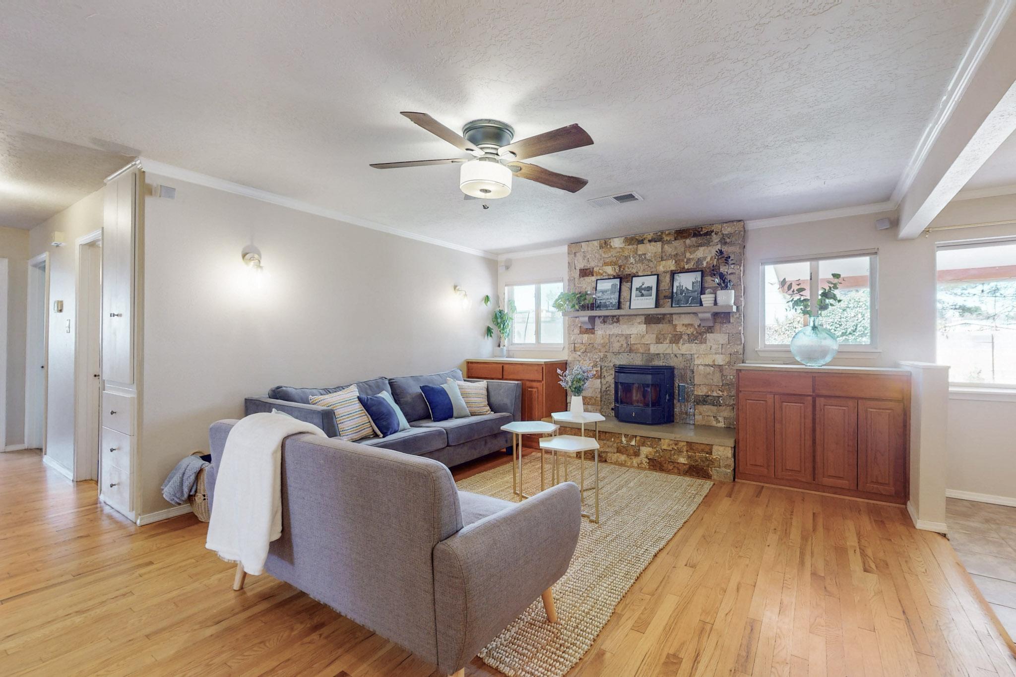 8813 Robin Avenue NE