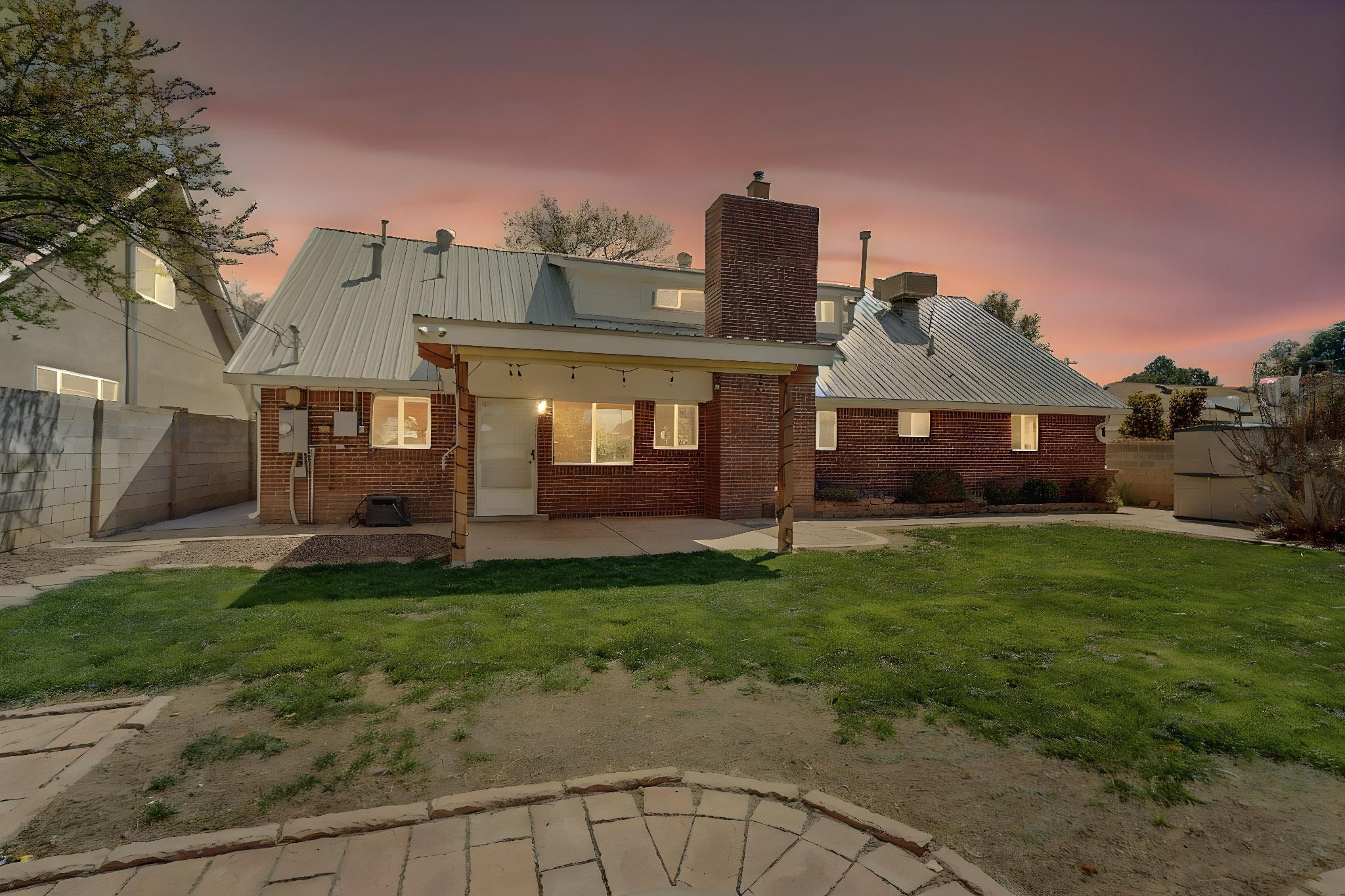 8813 Robin Avenue NE