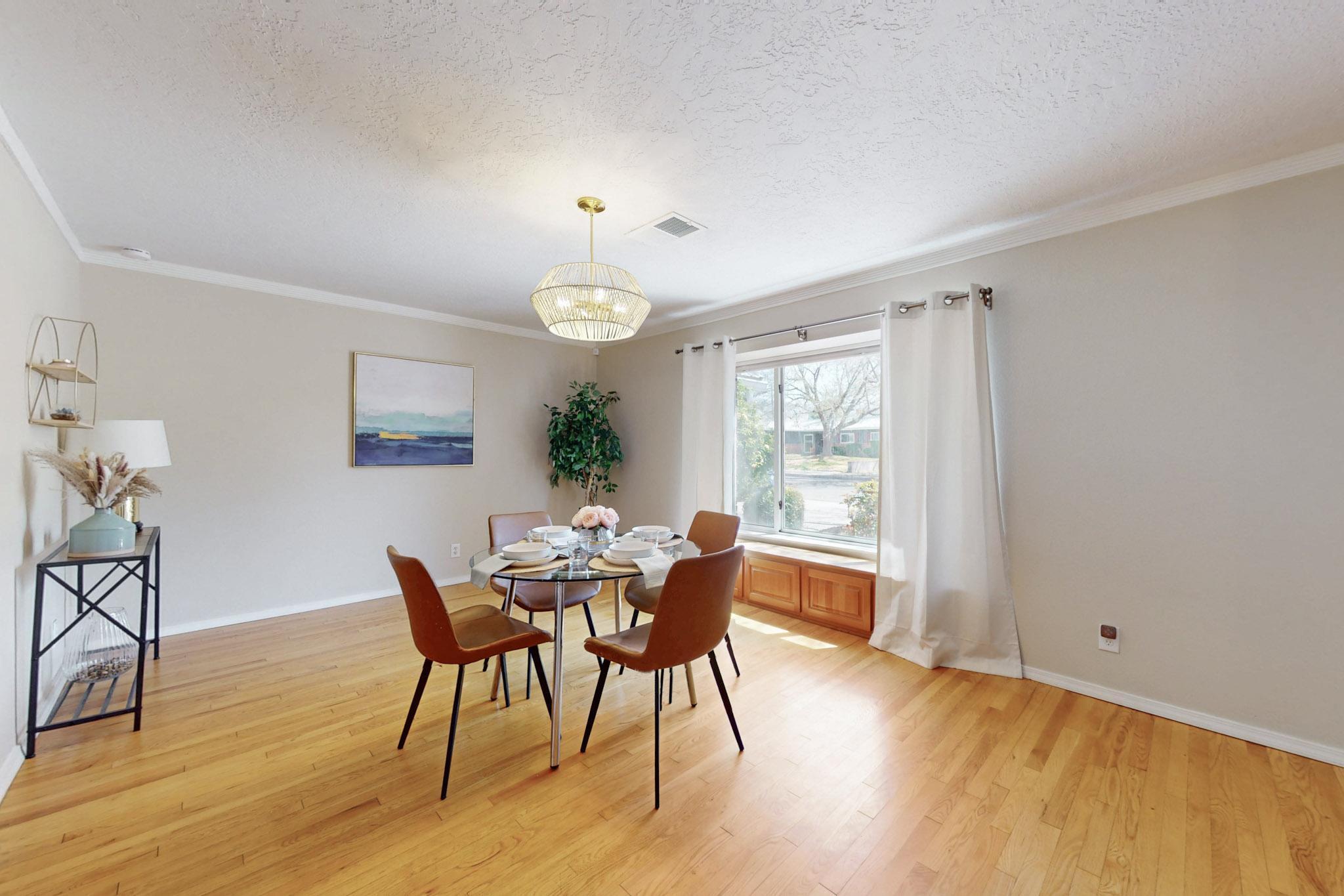 8813 Robin Avenue NE