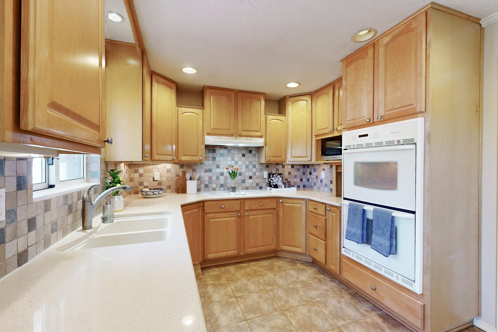 8813 Robin Avenue NE